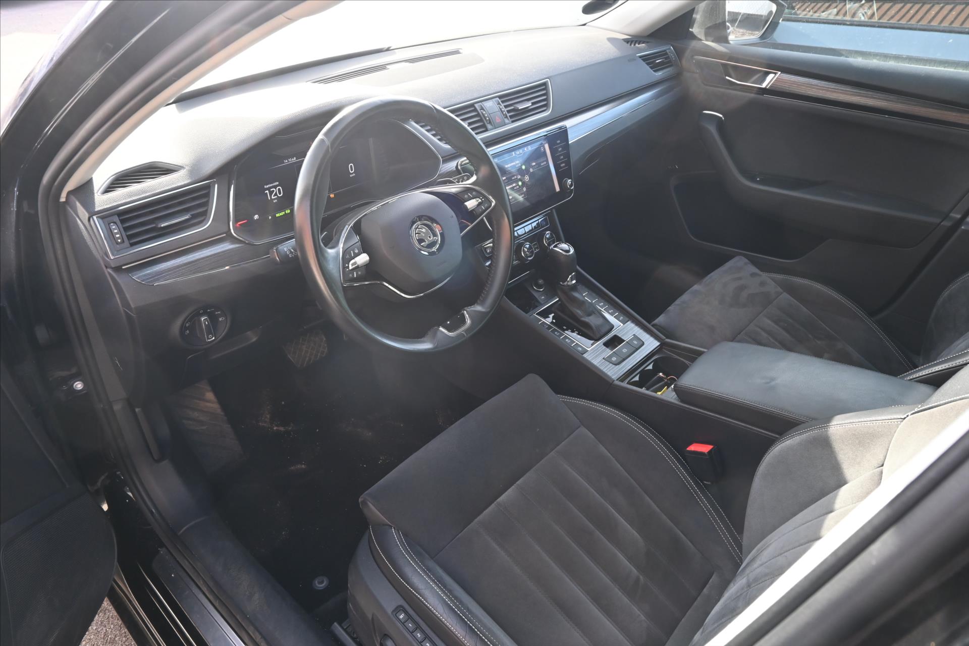 Hlavní fotografie vozu Škoda Superb 1,4 TSI iV 160kW DSG STYLE VŮZ PŘIPRAVUJEME K PRODEJI (1)