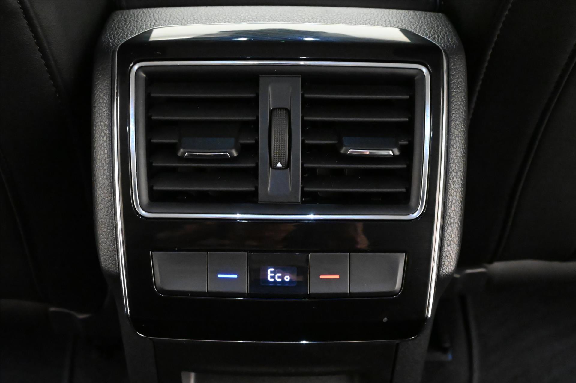 Hlavní fotografie vozu Škoda Superb 1,4 TSI iV 160kW DSG STYLE Záruka až 5 let (20)