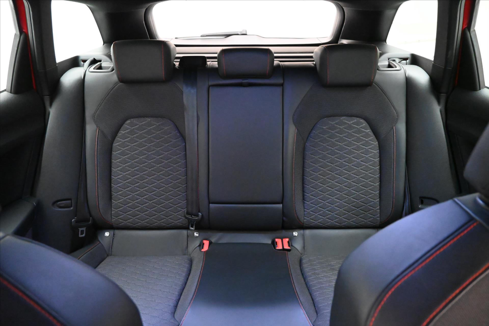 Main photo of the car Seat Leon 1.4 FR TSI 150 kW e-Hybrid Warranty up to 5 years (27)