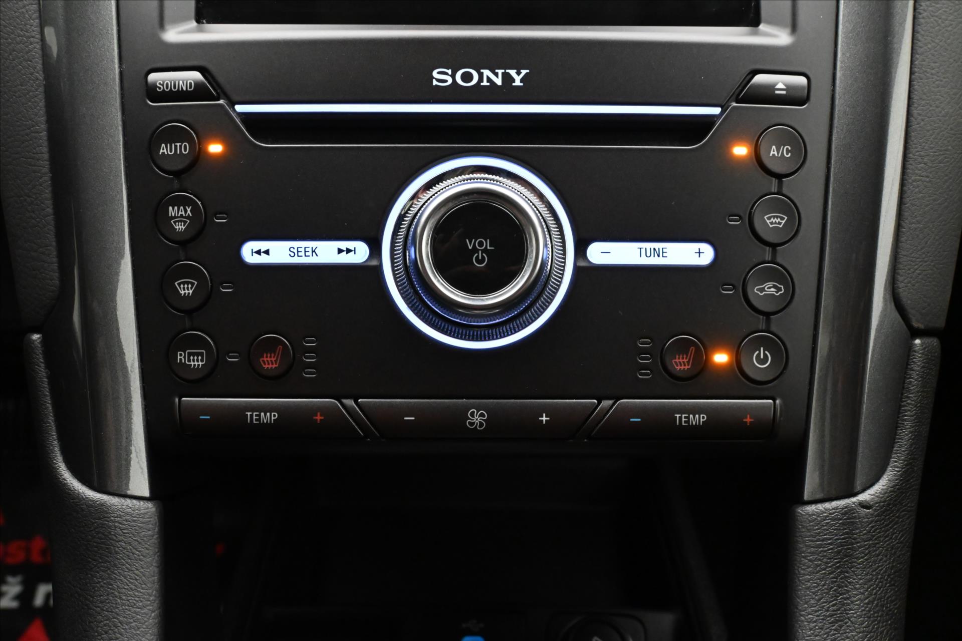 Hlavní fotografie vozu Ford Mondeo 2,0 EcoBlue 140 kW AT8 Titanium Záruka až 5 let (20)