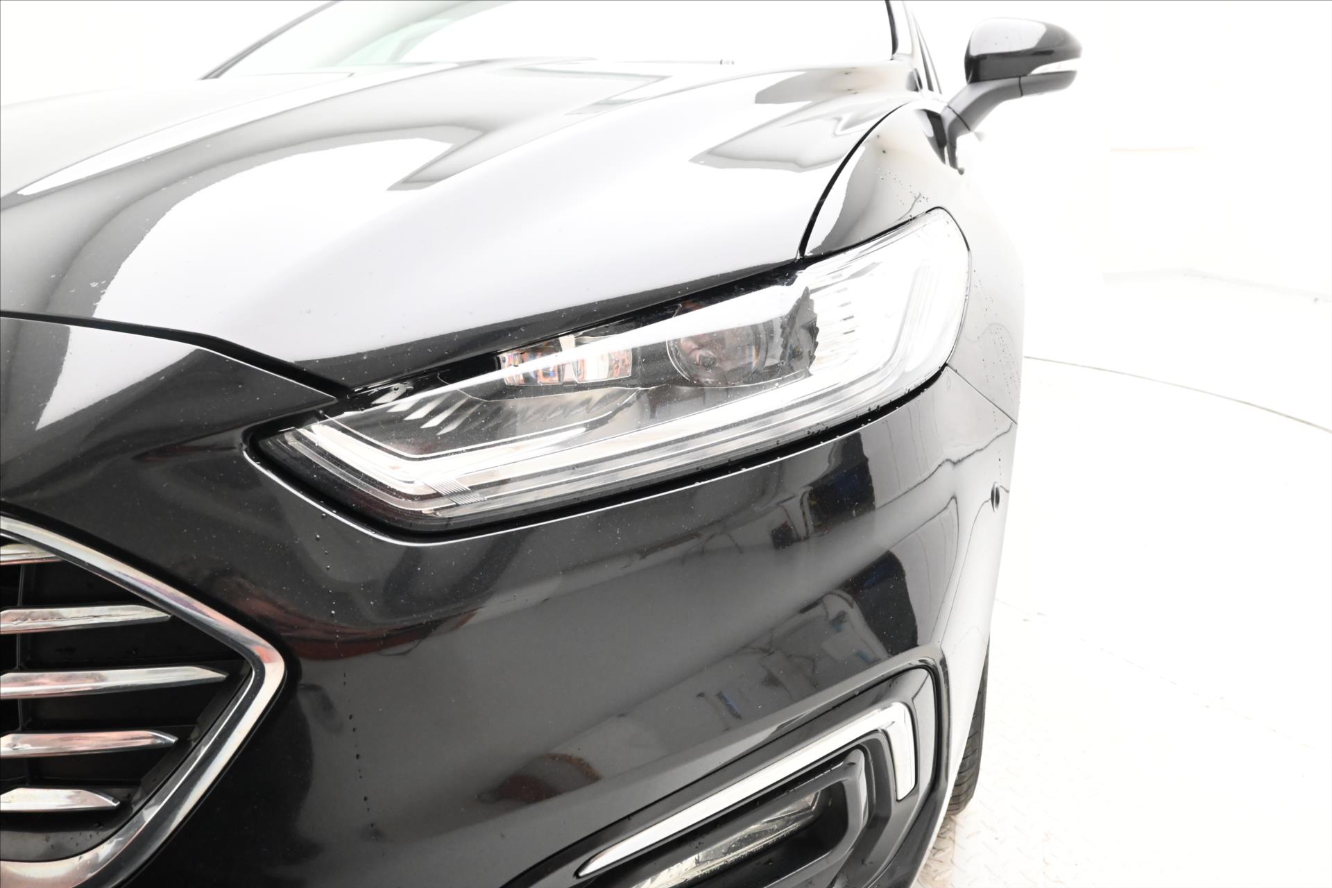 Hlavní fotografie vozu Ford Mondeo 2,0 EcoBlue 140 kW AT8 Titanium Záruka až 5 let (27)