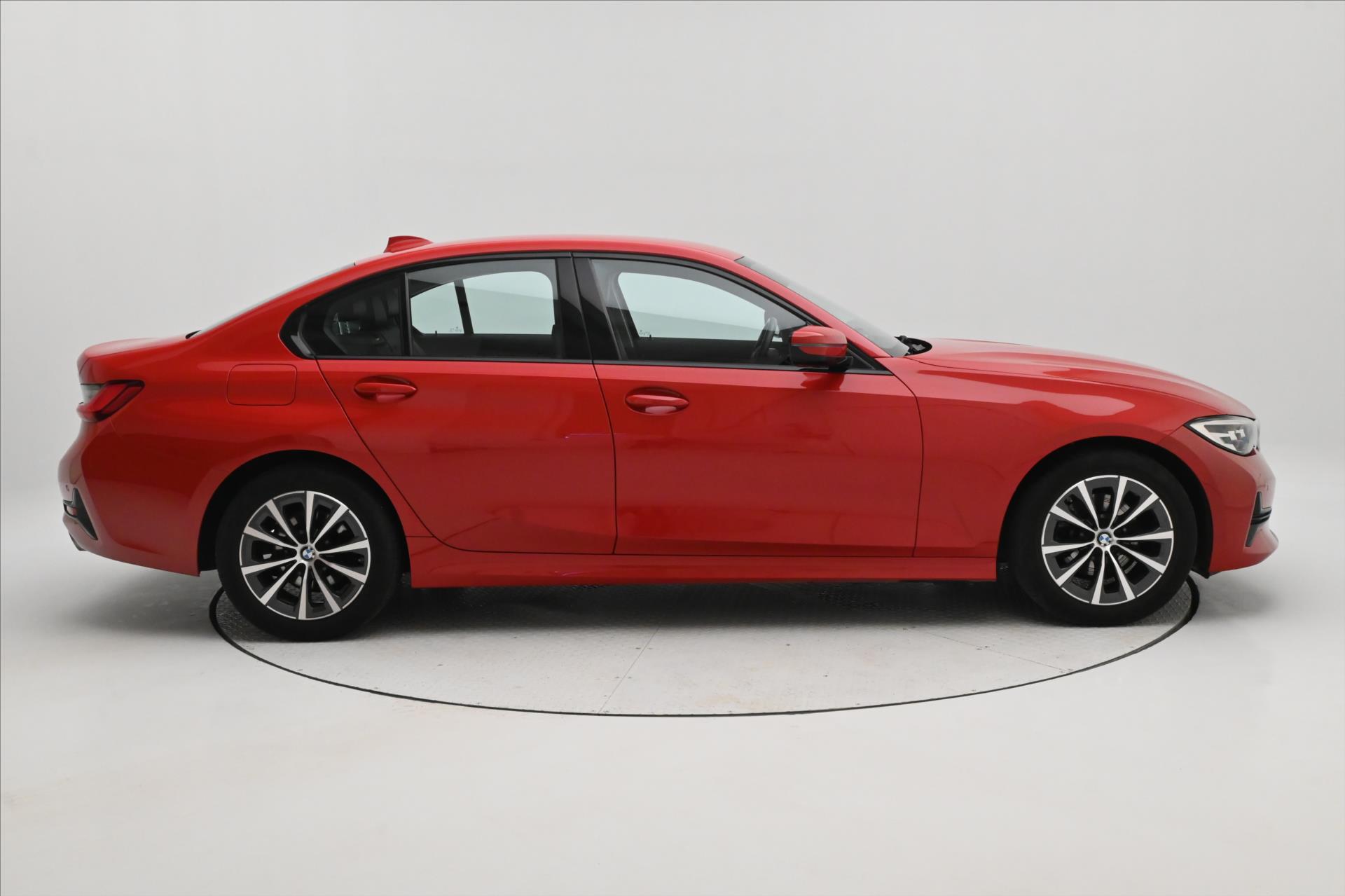 Hlavní fotografie vozu BMW Řada 3 2,0 320d 140 kW STEPTRONIC Záruka až 5 let (4)