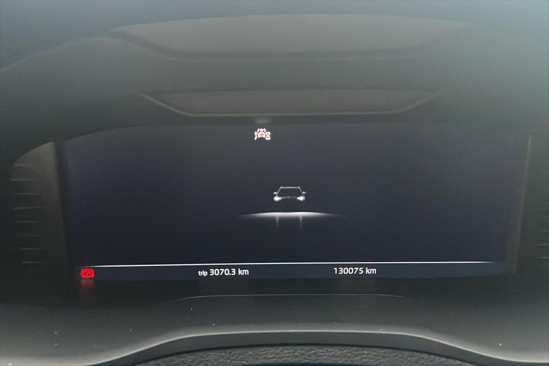 Hlavní fotografie vozu Škoda Karoq 1,5 TSI 110KW DSG SPORTLINE VŮZ PŘIPRAVUJEME K PRODEJI (2)