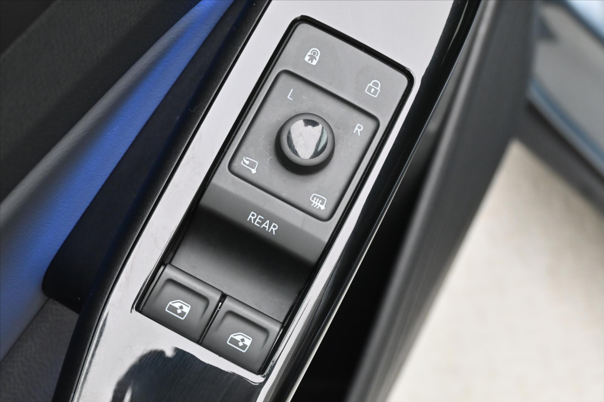 Hlavní fotografie vozu Volkswagen ID.4 150 kW 77kWh Perfor. SoH 95% Záruka až 5 let (25)