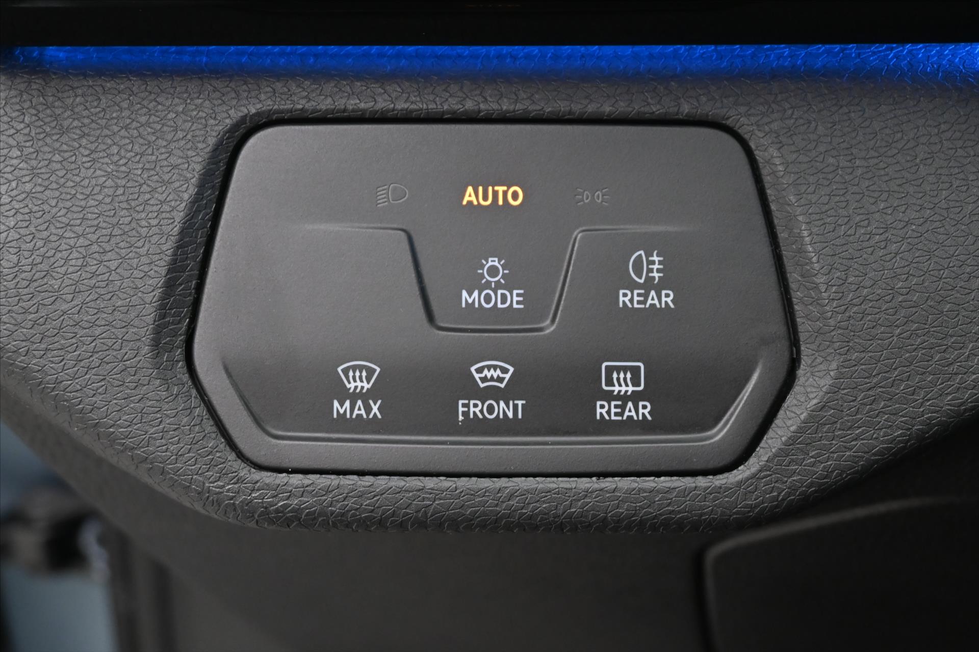 Hlavní fotografie vozu Volkswagen ID.4 150kW 77kWh Perfor. SoH 95% Záruka až 5 let (25)