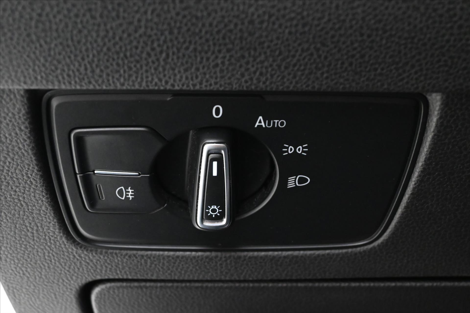 Main photo of the car Volkswagen Passat 1.6 TDI 88 kW Navi LED Warranty (26)