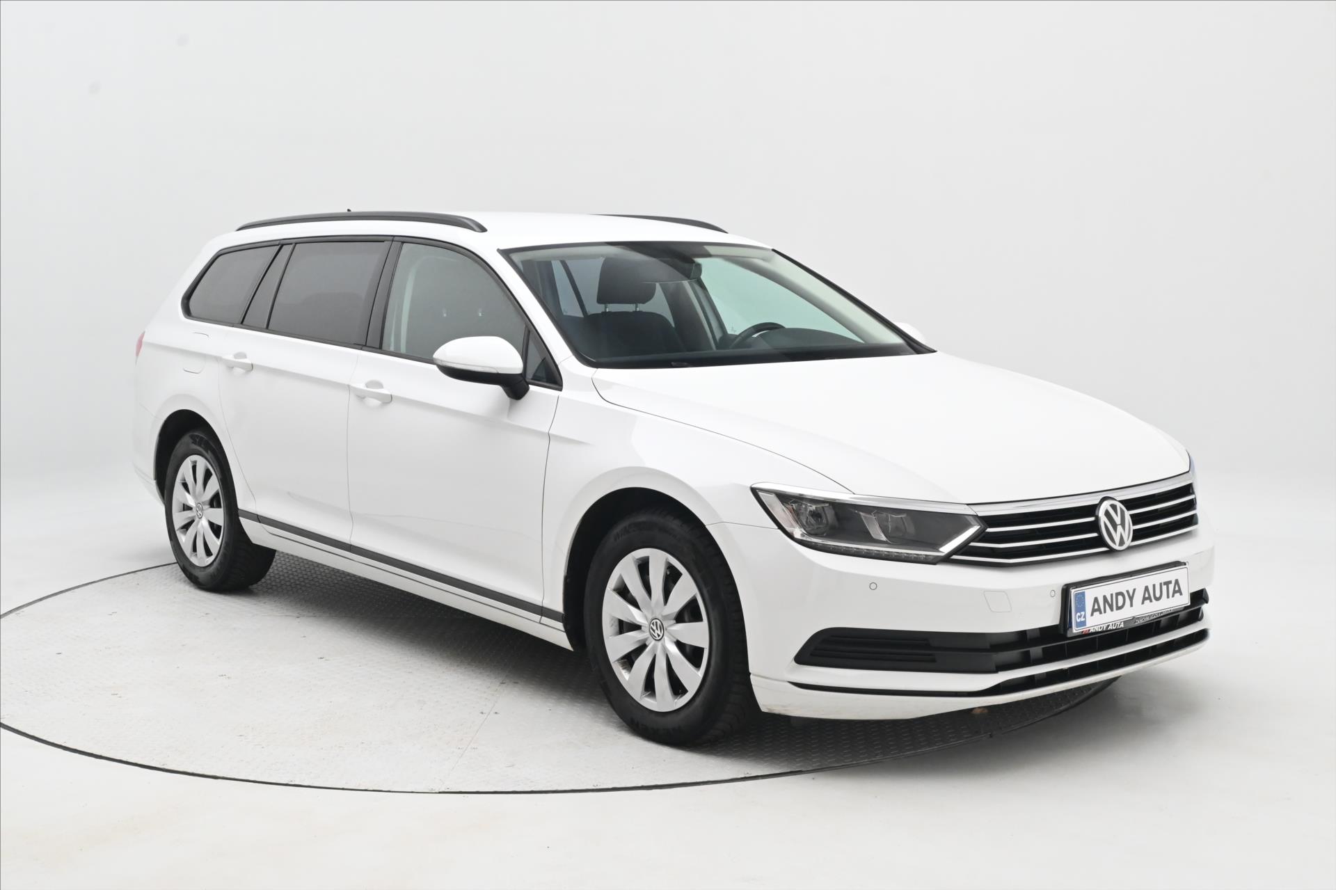 Main photo of the car Volkswagen Passat 1.6 TDI 88 kW Navi LED Warranty (3)