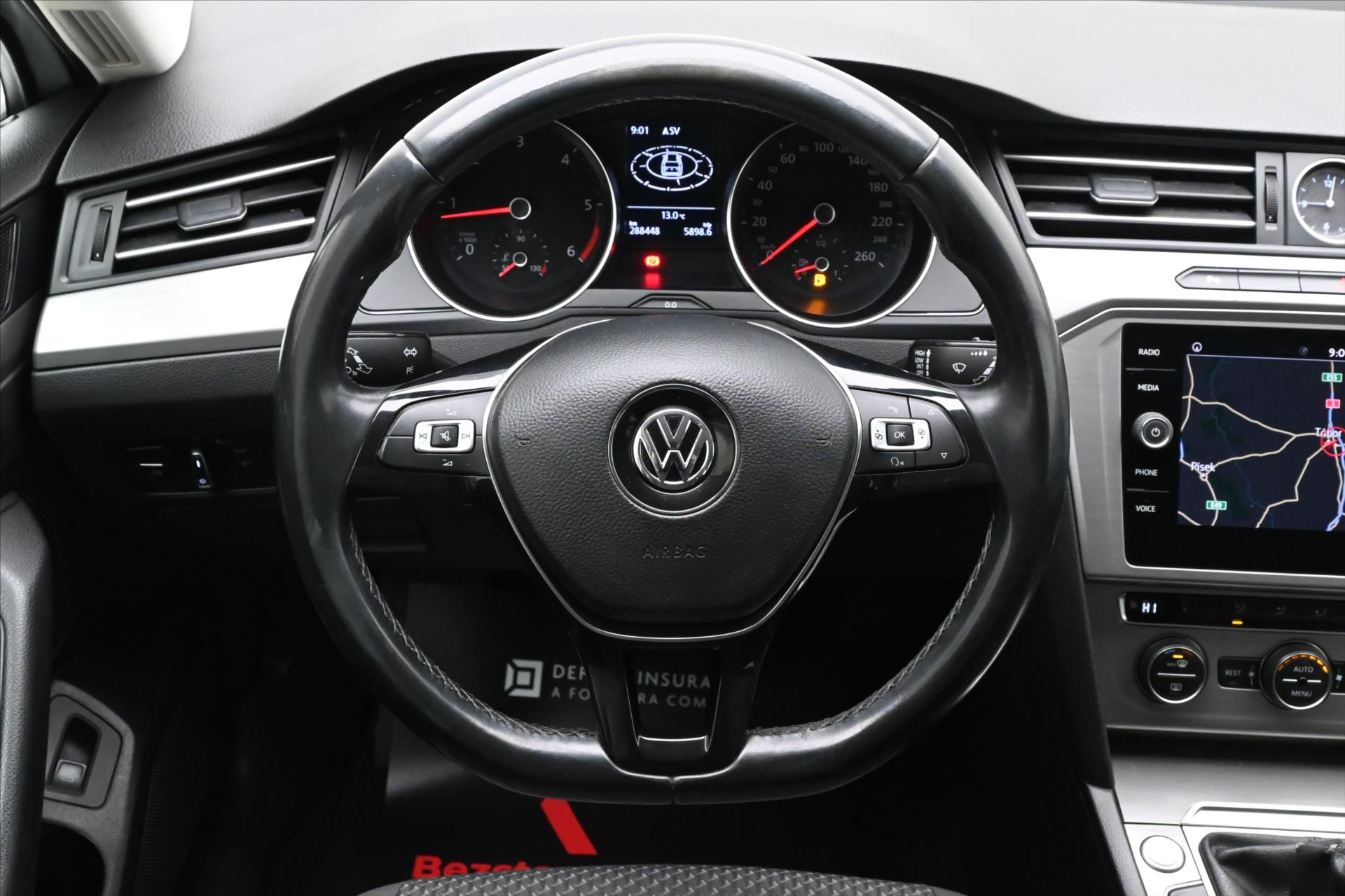 Hlavní fotografie vozu Volkswagen Passat 1,6 TDi 88kW NAVI LED Záruka (22)