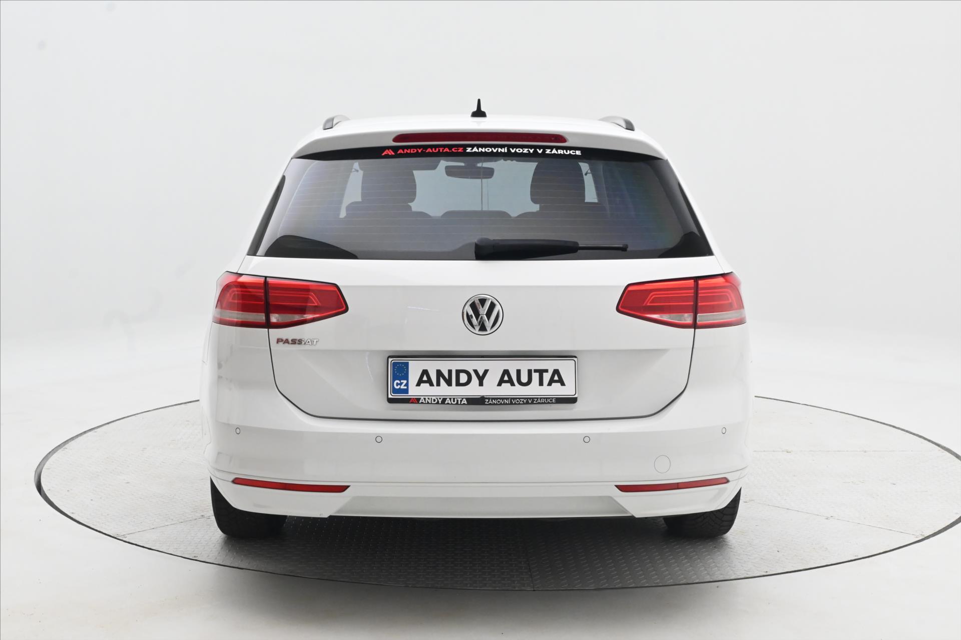 Hlavní fotografie vozu Volkswagen Passat 1,6 TDi 88kW NAVI LED Záruka (5)