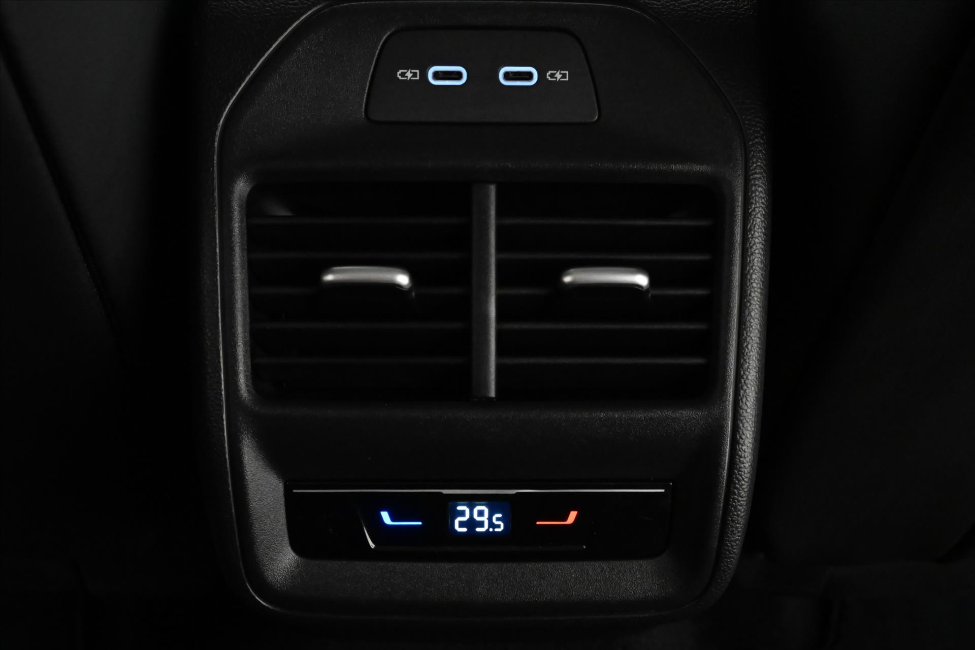 Hlavní fotografie vozu Volkswagen Passat 2,0 TDI 110 kW DSG Business Záruka až 5 let (23)