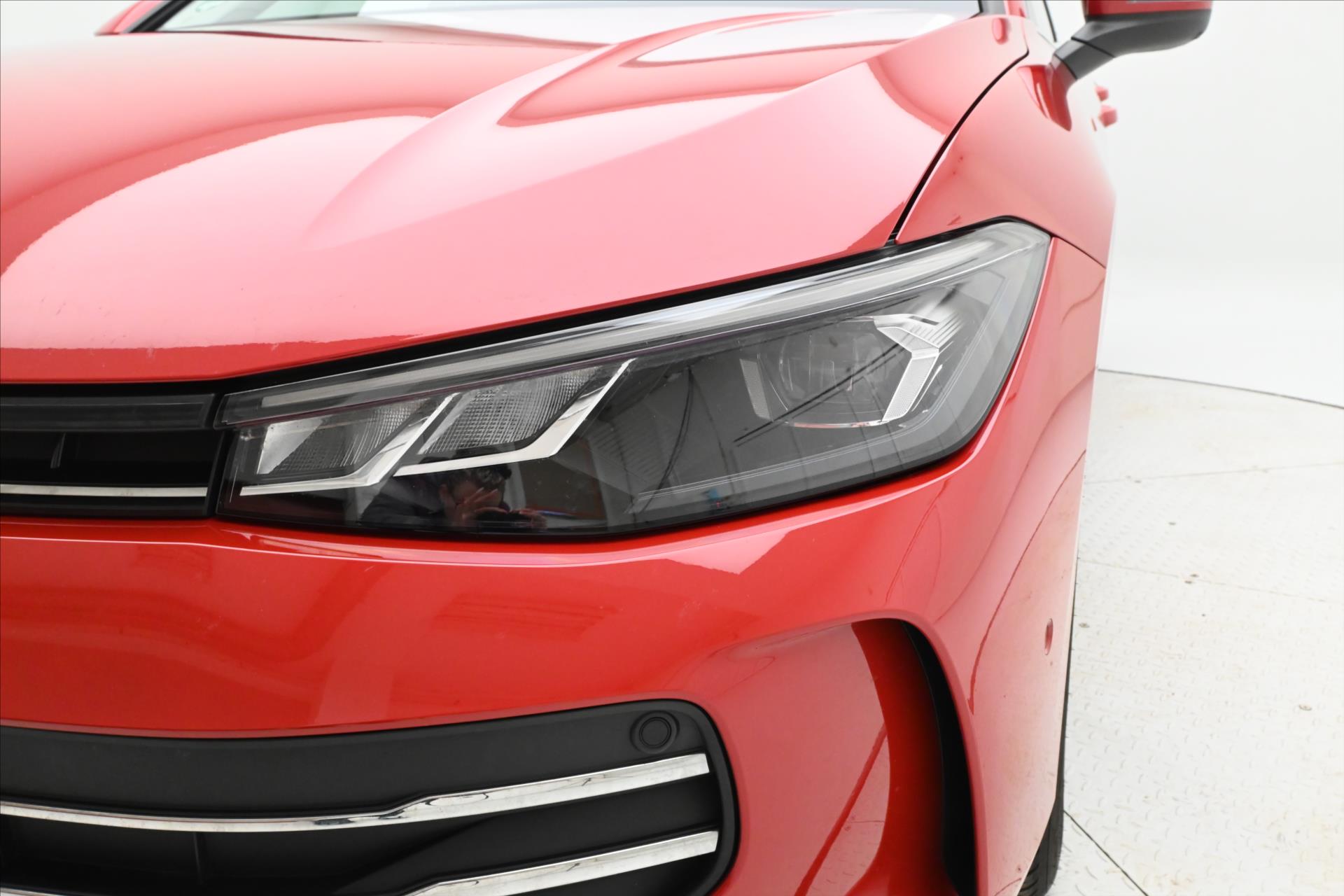 Hlavní fotografie vozu Volkswagen Passat 2,0 TDI 110 kW DSG Business Záruka až 5 let (30)