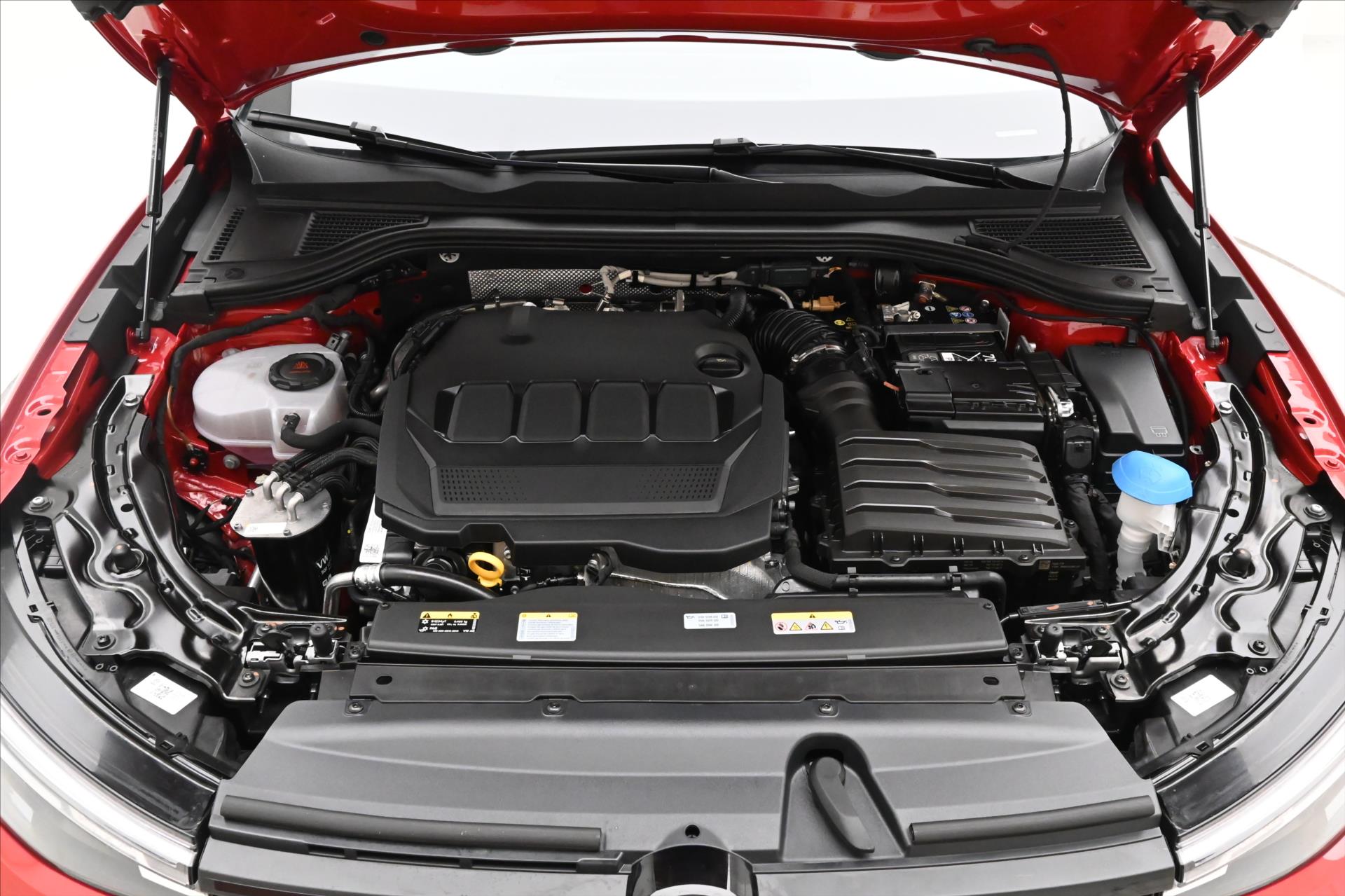 Hlavní fotografie vozu Volkswagen Passat 2,0 TDI 110 kW DSG Business Záruka až 5 let (9)