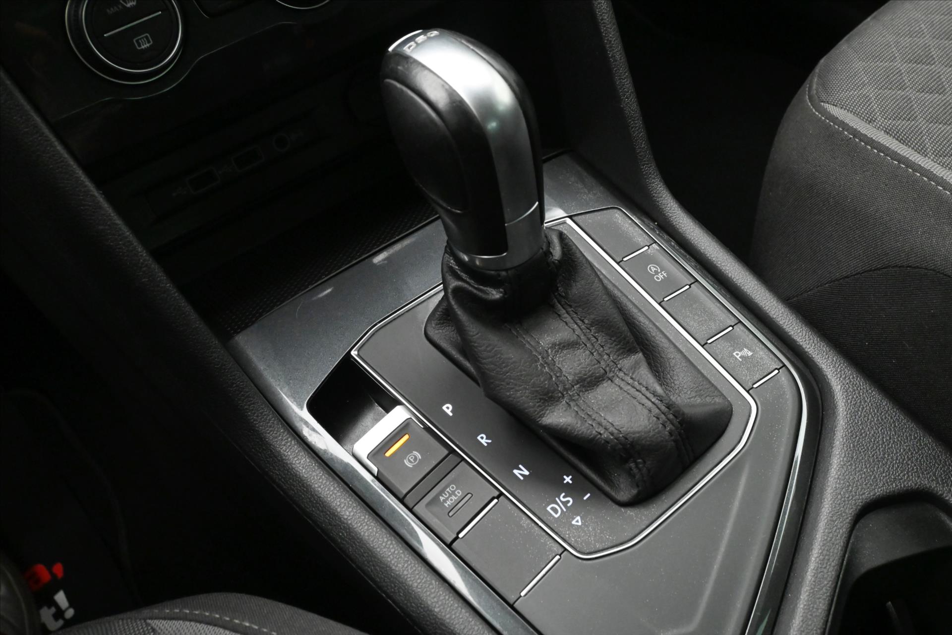 Hlavní fotografie vozu Volkswagen Tiguan 2,0 TDI 110kW DSG ACC Záruka až 5 let (24)