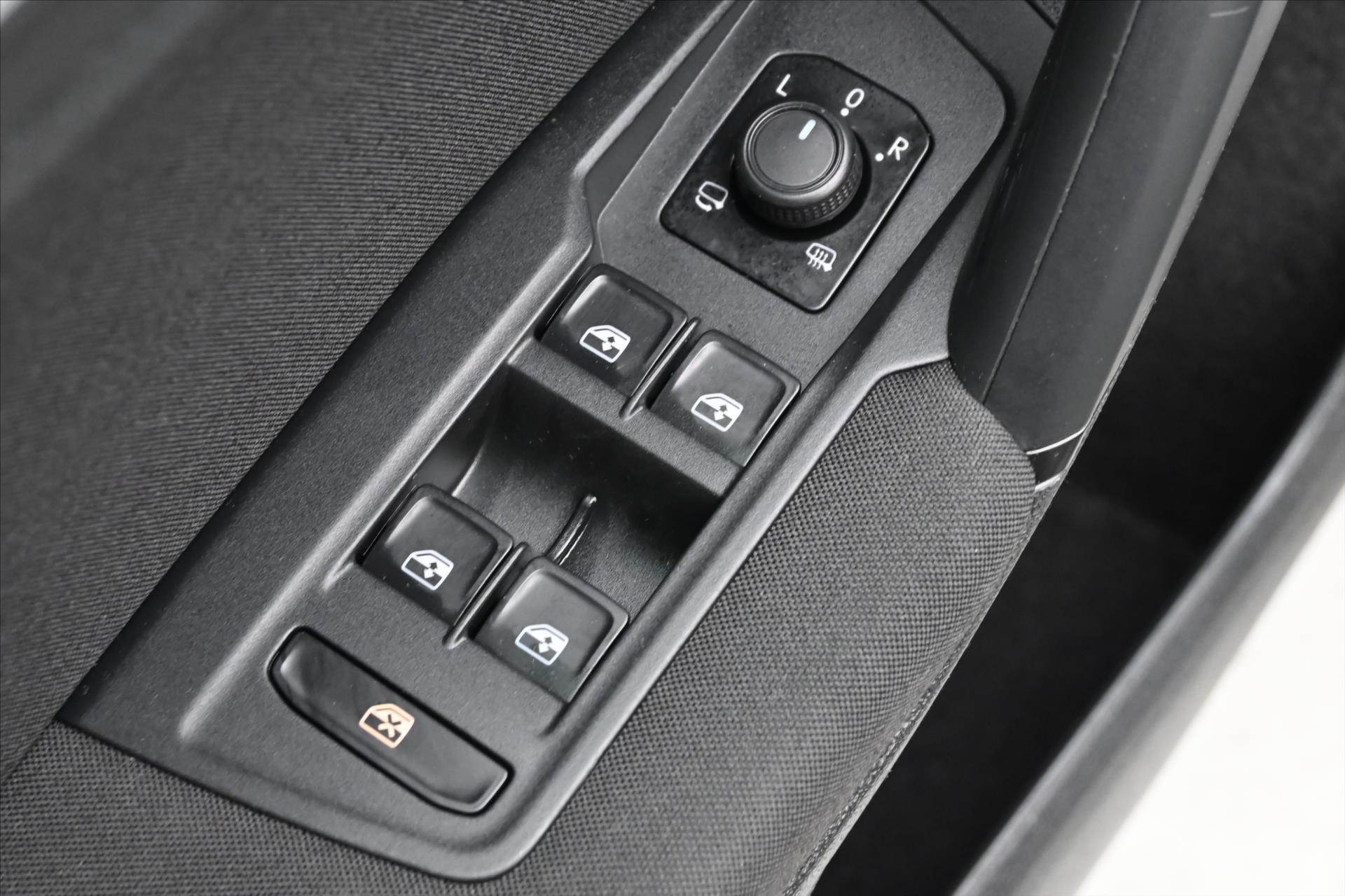 Hlavní fotografie vozu Volkswagen Tiguan 2,0 TDI 110kW DSG ACC Záruka až 5 let (26)