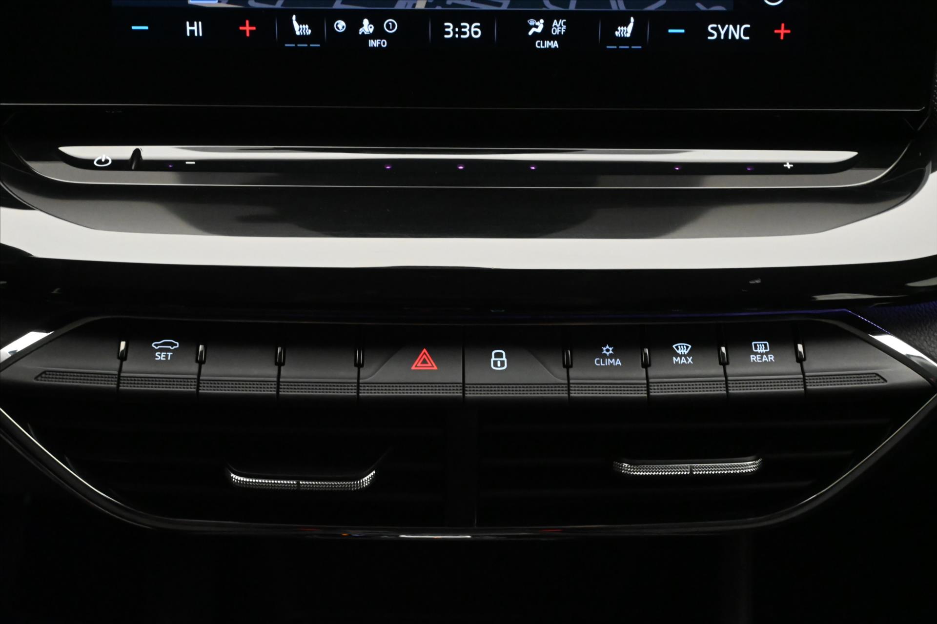 Hlavní fotografie vozu Škoda Octavia 2,0 TDI 110 kW DSG STYLE Záruka až 5 let (19)