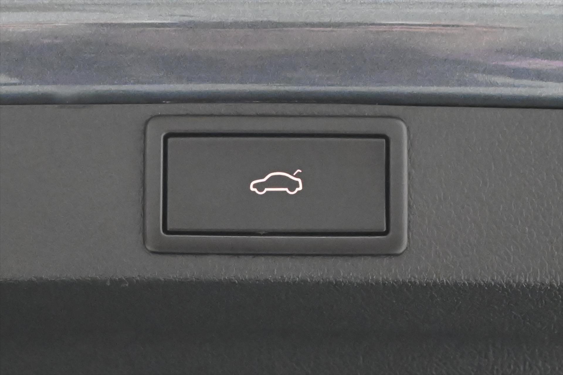 Hlavní fotografie vozu Škoda Octavia 2,0 TDI 110 kW DSG STYLE Záruka až 5 let (25)