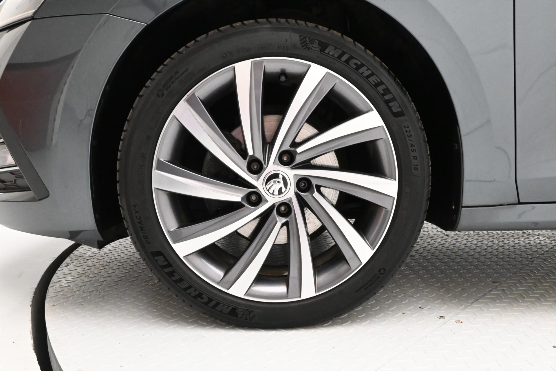 Hlavní fotografie vozu Škoda Octavia 2,0 TDI 110 kW DSG STYLE Záruka až 5 let (30)