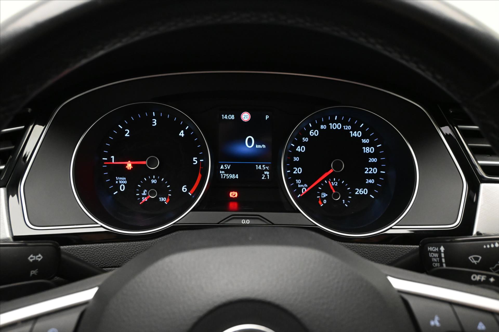 Hlavní fotografie vozu Volkswagen Passat 2,0 TDI 110kW DSG BUSINESS Záruka až 5 let (15)