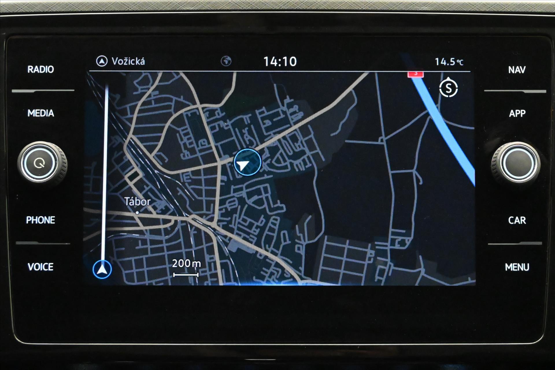 Hlavní fotografie vozu Volkswagen Passat 2,0 TDI 110kW DSG BUSINESS Záruka až 5 let (18)