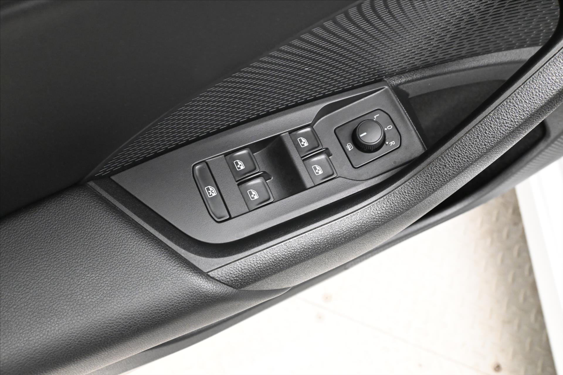 Hlavní fotografie vozu Škoda Octavia 2,0 TDI 110 kW DSG Style Záruka až 5 let (25)