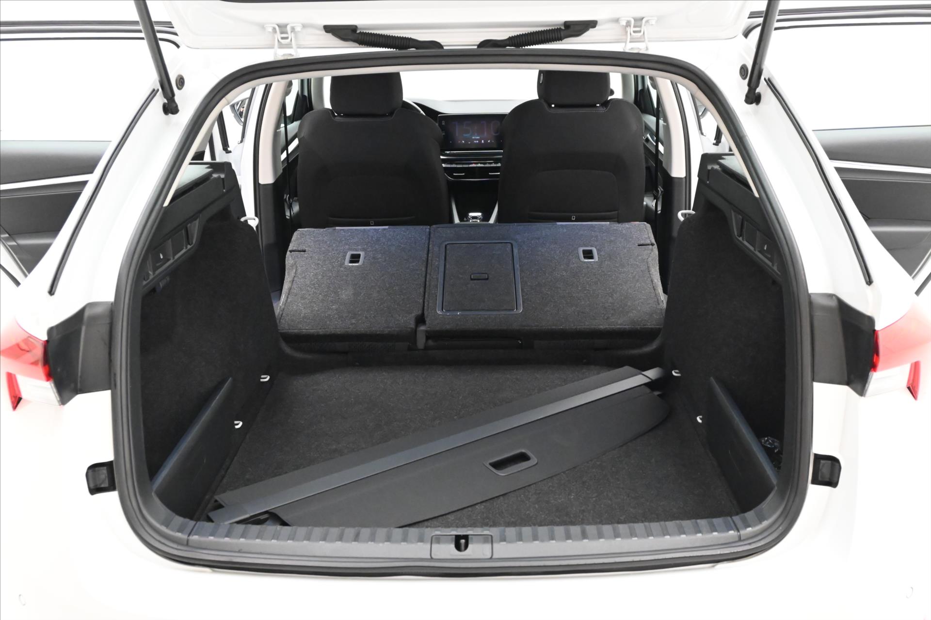 Hlavní fotografie vozu Škoda Octavia 2,0 TDI 110kW Style DSG Záruka až 5 let (10)