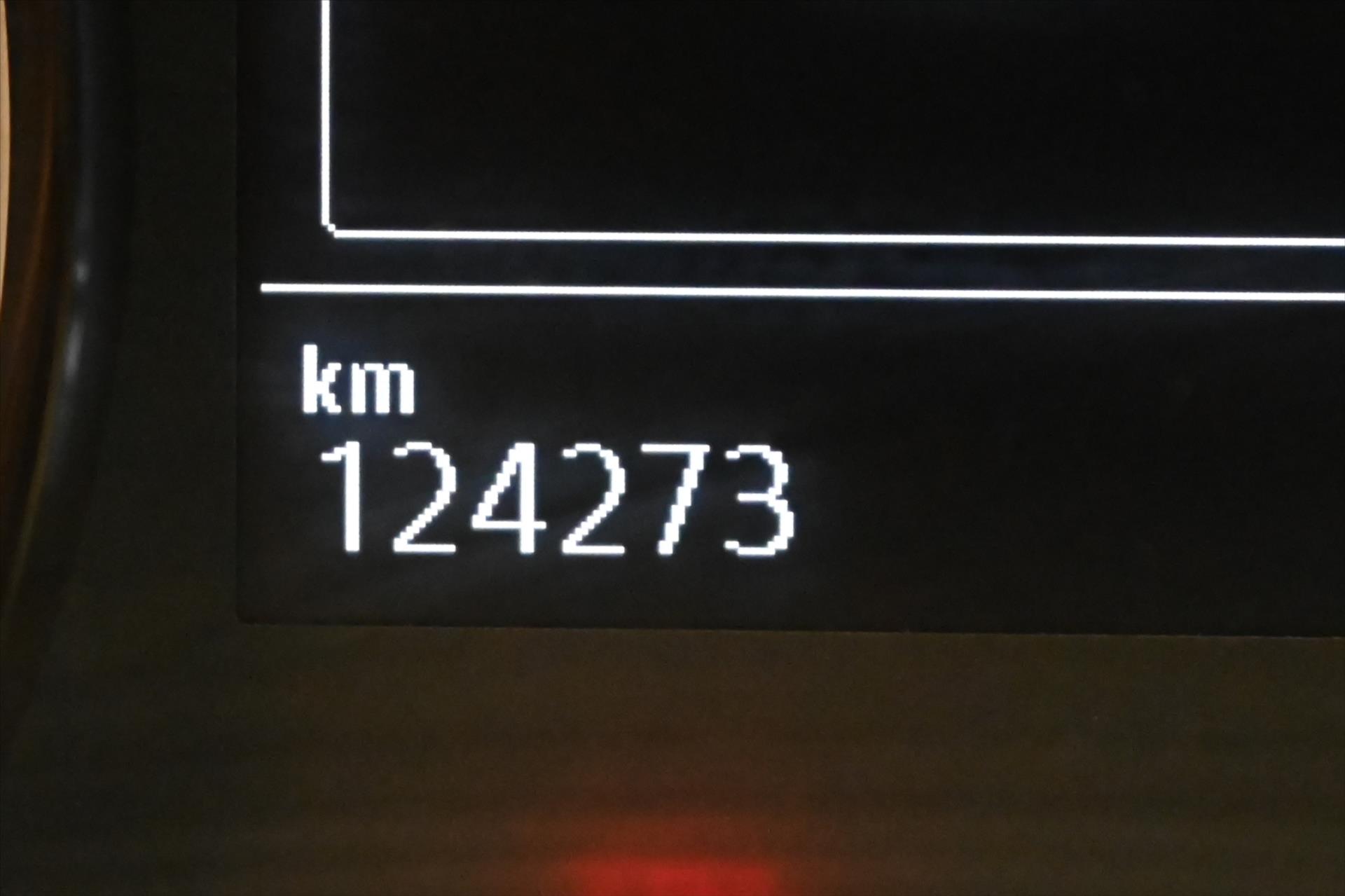 Hlavní fotografie vozu Volkswagen Transporter 2,0 TDI 110 kW Long Tempomat Záruka až 5 let (16)