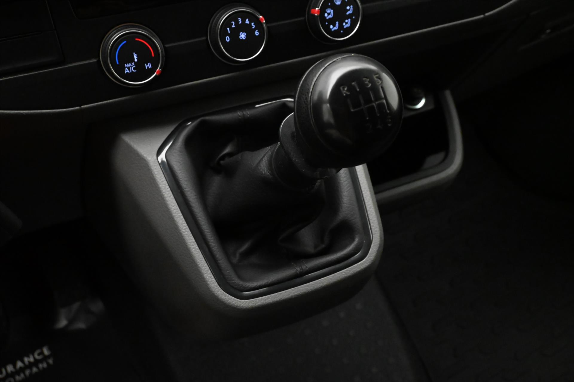 Hlavní fotografie vozu Volkswagen Transporter 2,0 TDI 110 kW Long Tempomat Záruka až 5 let (20)