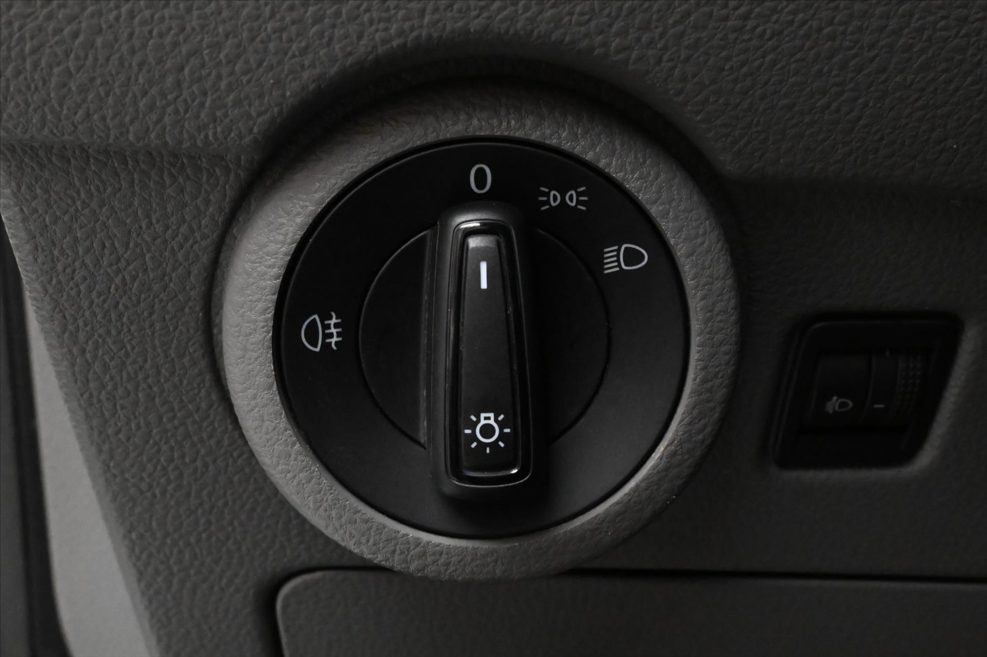 Hlavní fotografie vozu Volkswagen Transporter 2,0 TDI 110 kW Long Tempomat Záruka až 5 let (23)