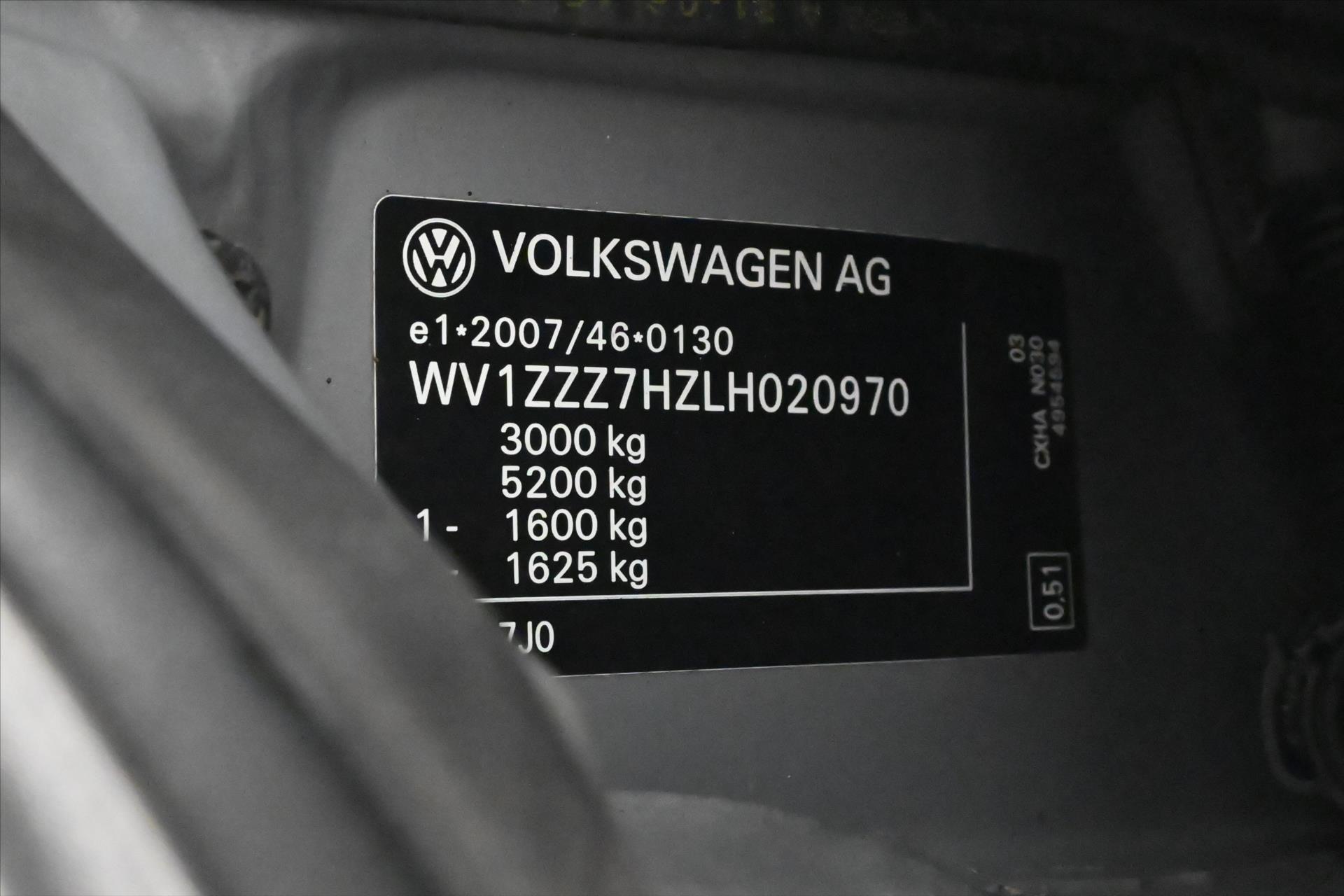 Hlavní fotografie vozu Volkswagen Transporter 2,0 TDI 110kW LONG TAŽNÉ ZAŘÍZENÍ Záruka až 5 let (11)