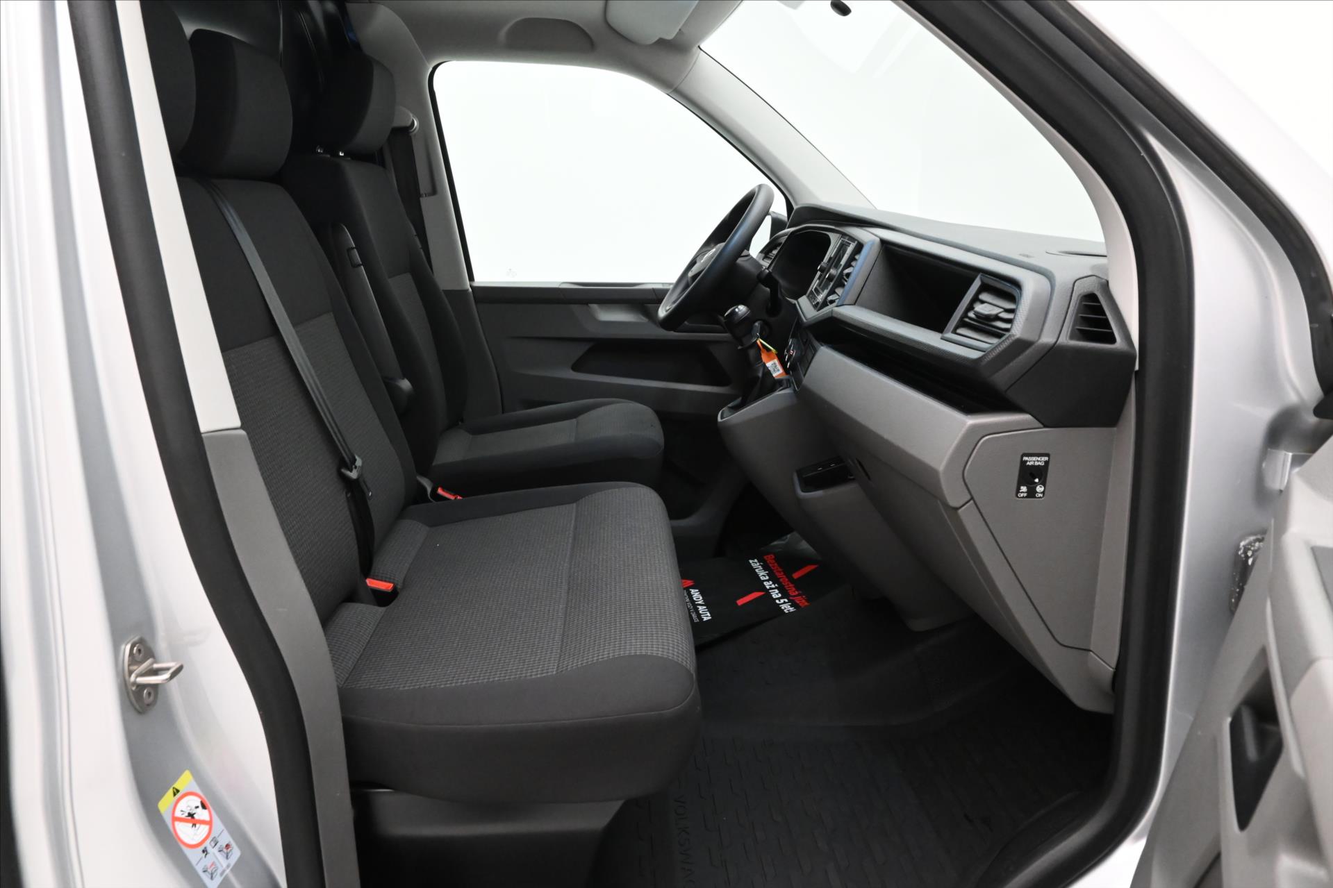 Hlavní fotografie vozu Volkswagen Transporter 2,0 TDI 110 kW Long TZ Tempomat Záruka až 5 let (14)