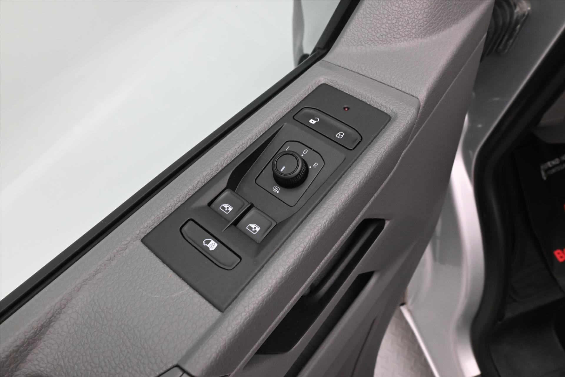 Hlavní fotografie vozu Volkswagen Transporter 2,0 TDI 110 kW Long TZ Tempomat Záruka až 5 let (25)