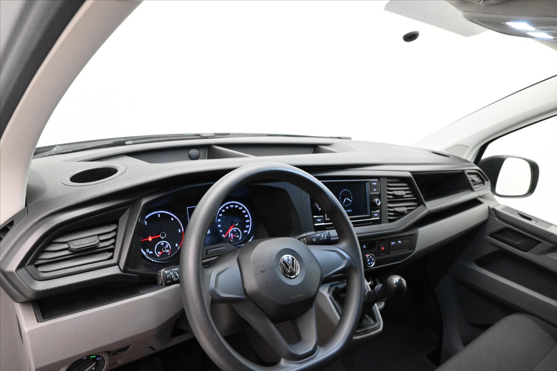 Hlavní fotografie vozu Volkswagen Transporter 2,0 TDI 110kW LONG TZ TEMPOMAT Záruka až 5 let (15)