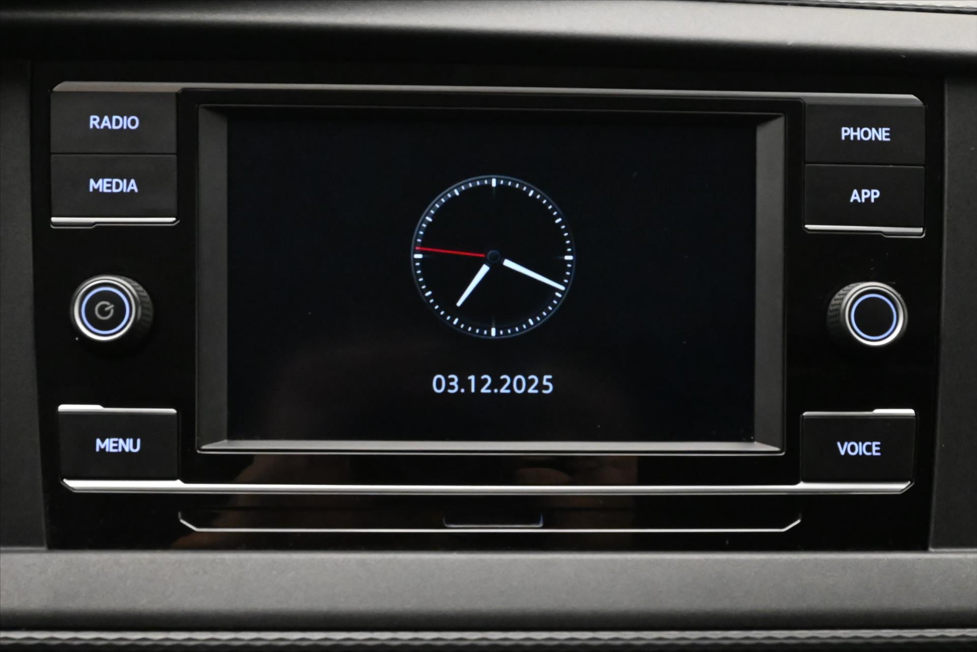 Hlavní fotografie vozu Volkswagen Transporter 2,0 TDI 110kW LONG TZ TEMPOMAT Záruka až 5 let (19)