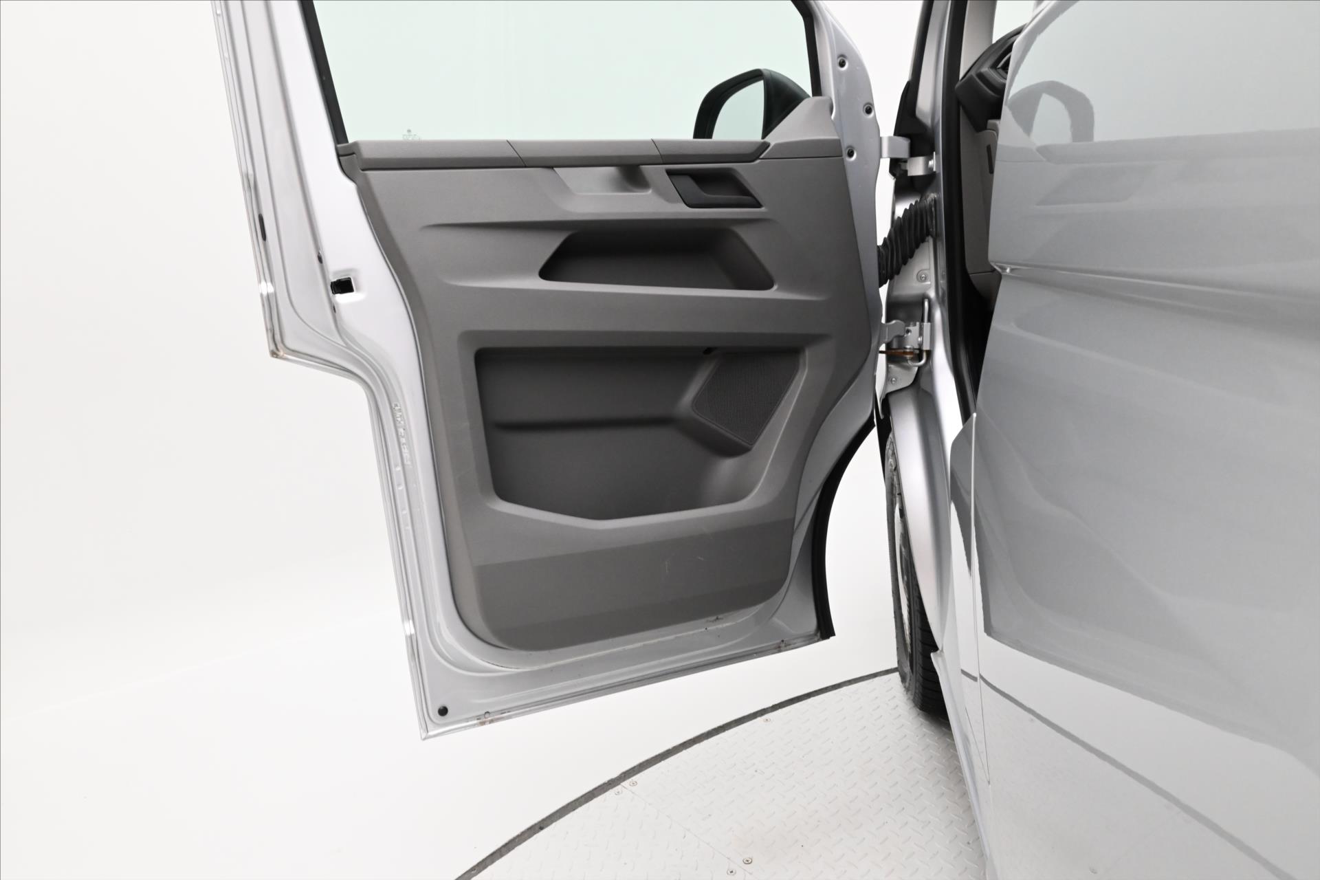 Hlavní fotografie vozu Volkswagen Transporter 2,0 TDI 110kW LONG TZ TEMPOMAT Záruka až 5 let (23)