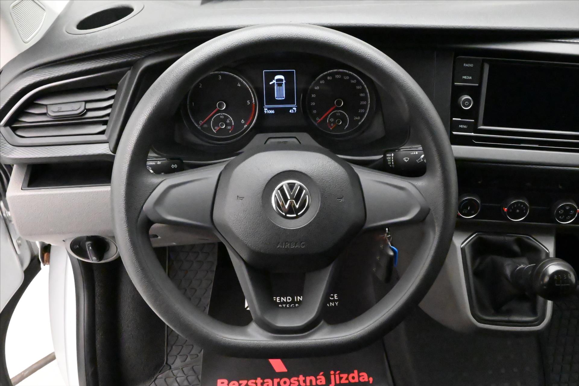 Hlavní fotografie vozu Volkswagen Transporter 2,0 TDI 110kW LONG TAŽNÉ ZAŘÍZENÍ Záruka až 5 let (14)