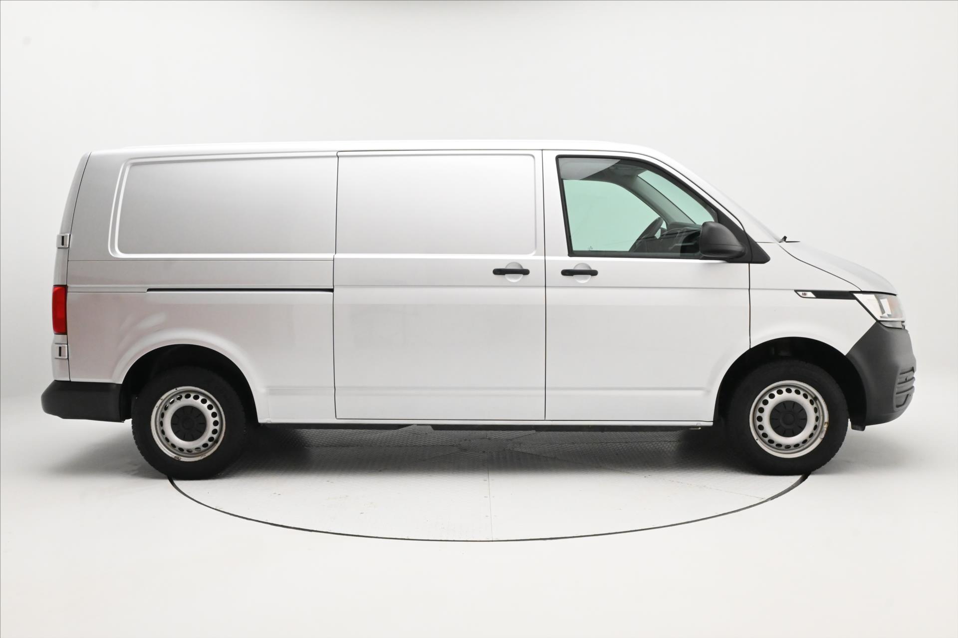 Hlavní fotografie vozu Volkswagen Transporter 2,0 TDI 110kW LONG TAŽNÉ ZAŘÍZENÍ Záruka až 5 let (3)