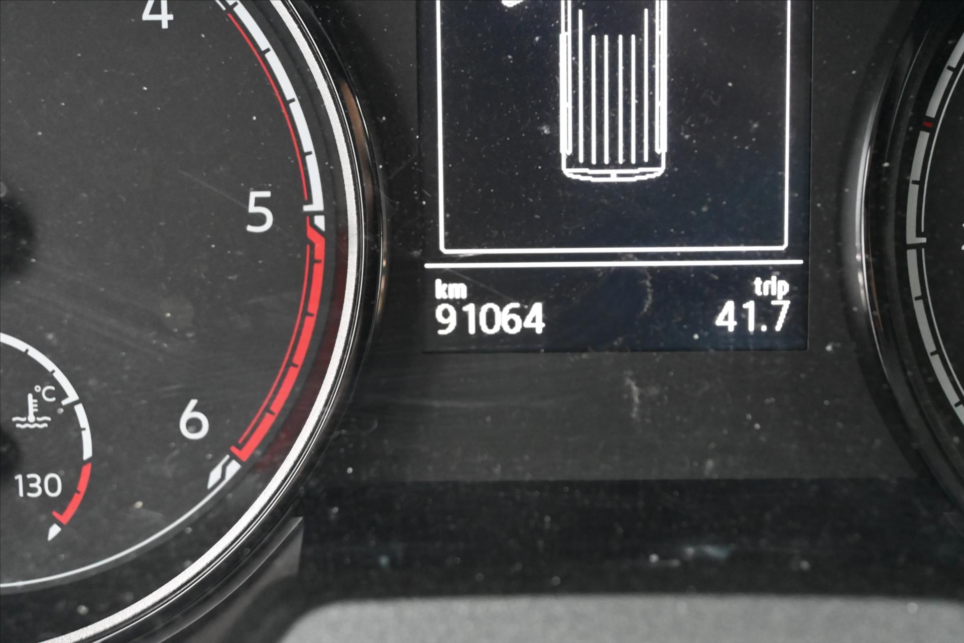 Hlavní fotografie vozu Volkswagen Transporter 2,0 TDI 110kW LONG VŮZ PŘIPRAVUJEME K PRODEJI (2)