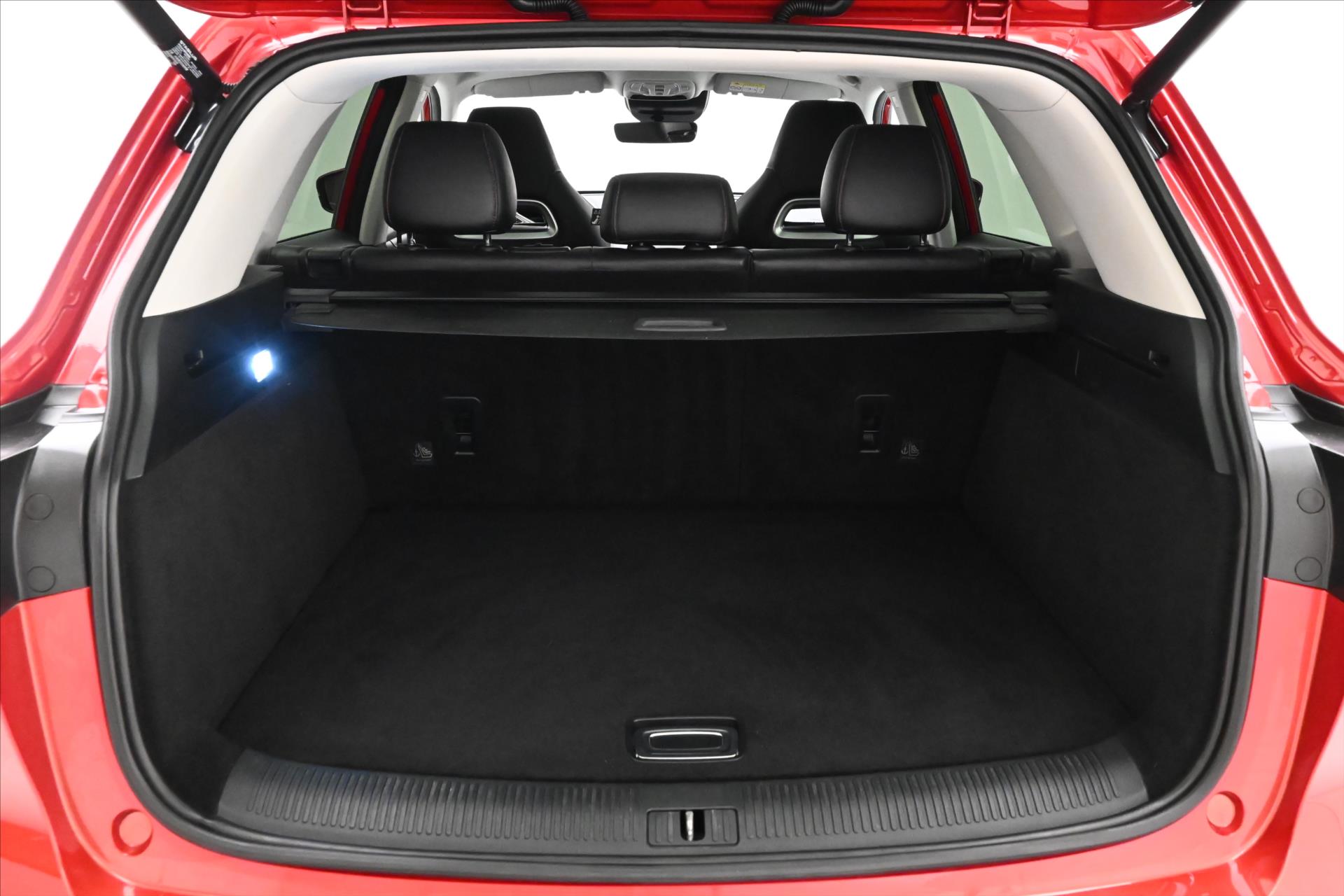 Hlavní fotografie vozu MG eHS 1,5 TGI PHEV 119 kW Panorama Záruka až 5 let (10)