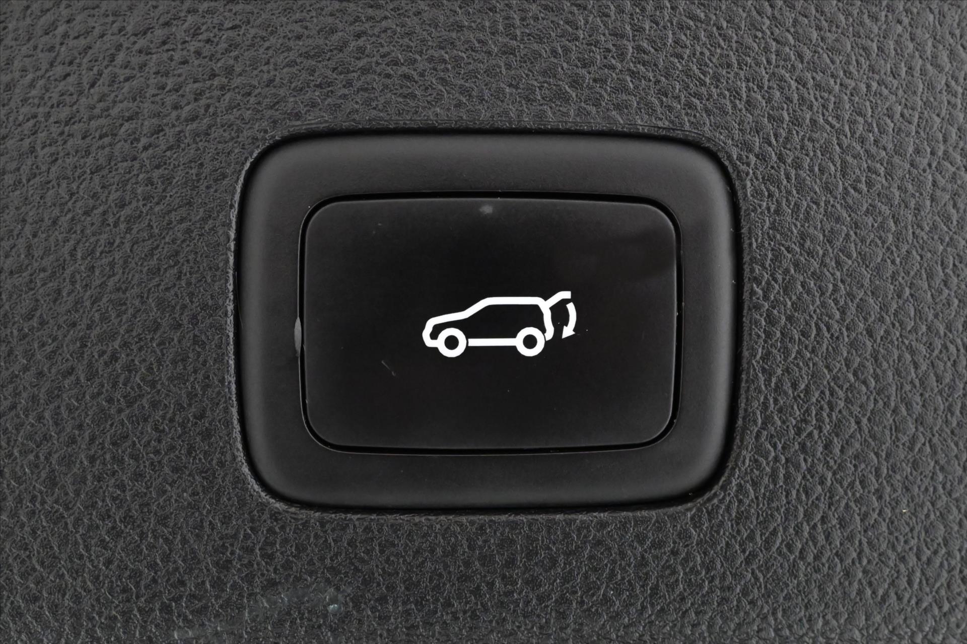 Hlavní fotografie vozu MG eHS 1,5 TGI PHEV 119 kW Panorama Záruka až 5 let (26)