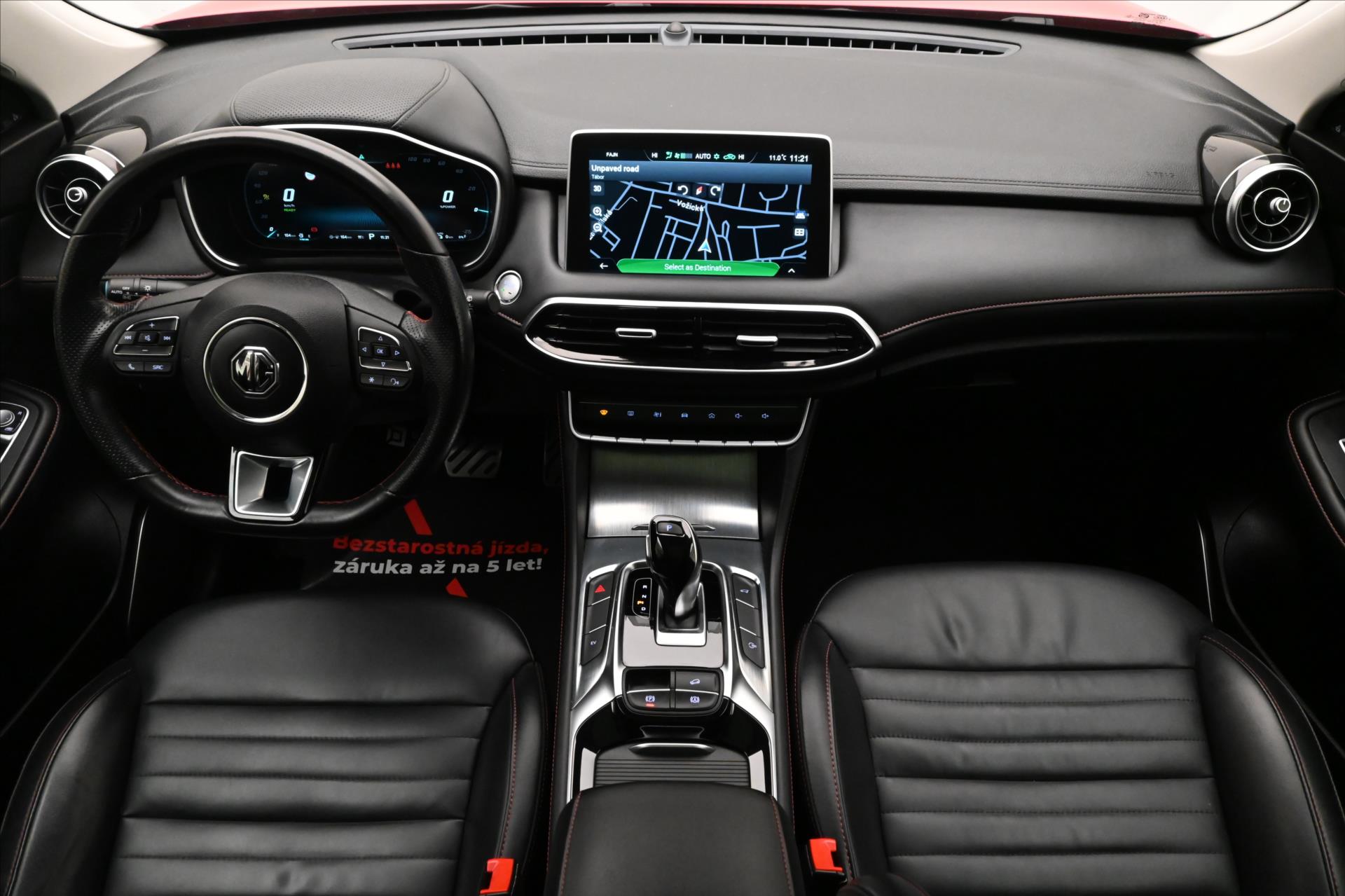 Hlavní fotografie vozu MG eHS 1,5 TGI Plug-in Hybrid 119 kW Panorama Záruka až 5 let (15)