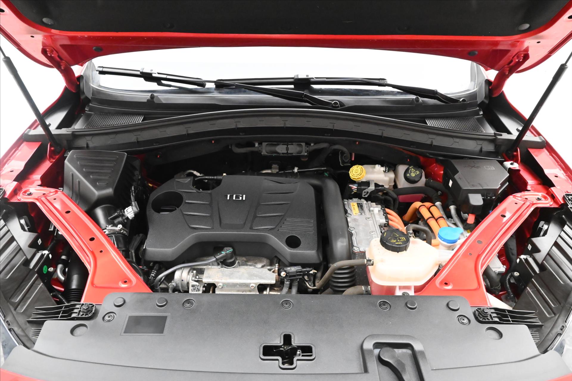 Hlavní fotografie vozu MG eHS 1,5 TGI Plug-in Hybrid 119 kW Panorama Záruka až 5 let (9)