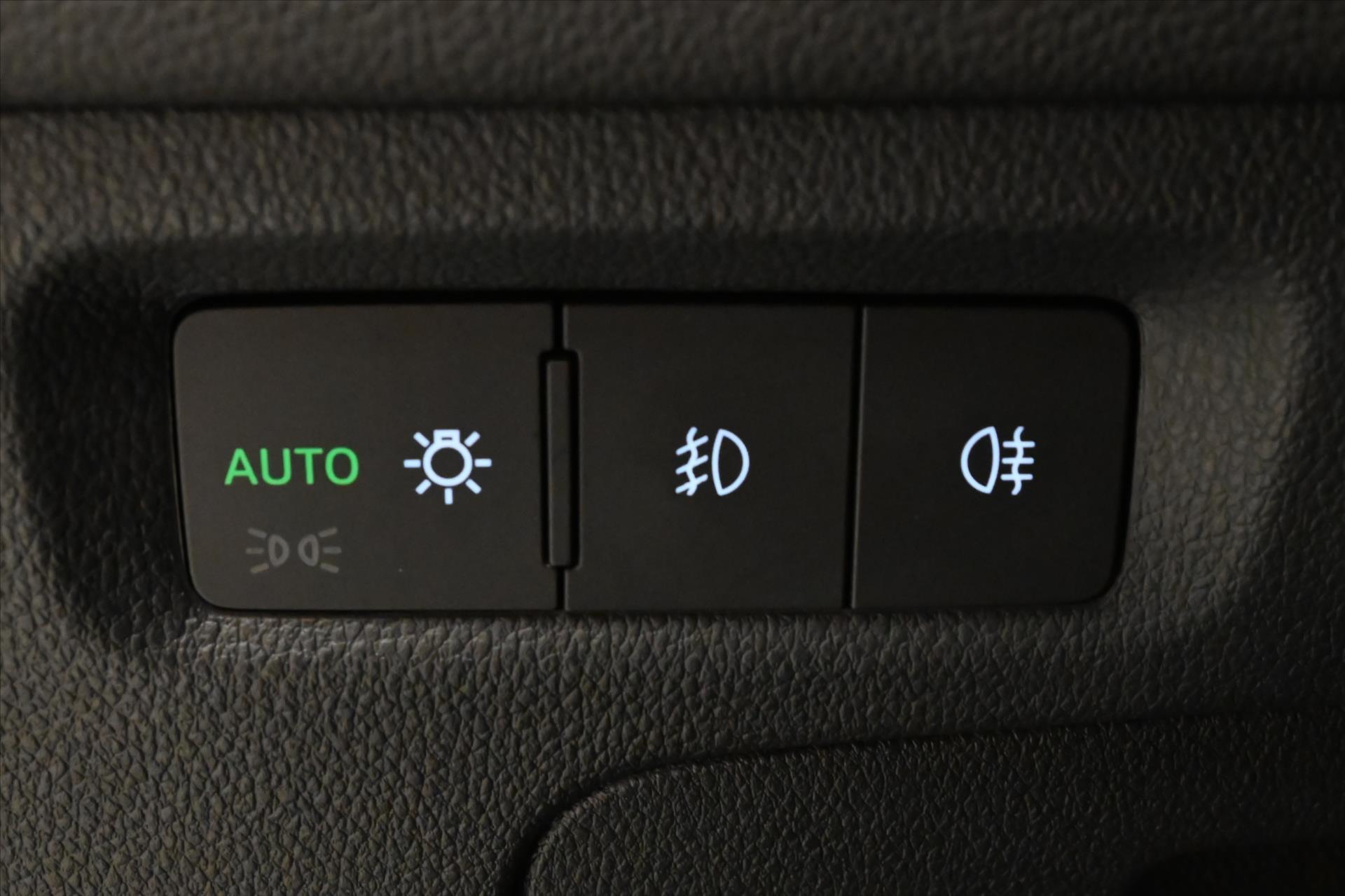 Hlavní fotografie vozu Škoda Octavia 2,0 TDI 110 kW DSG Style Záruka až 5 let (28)