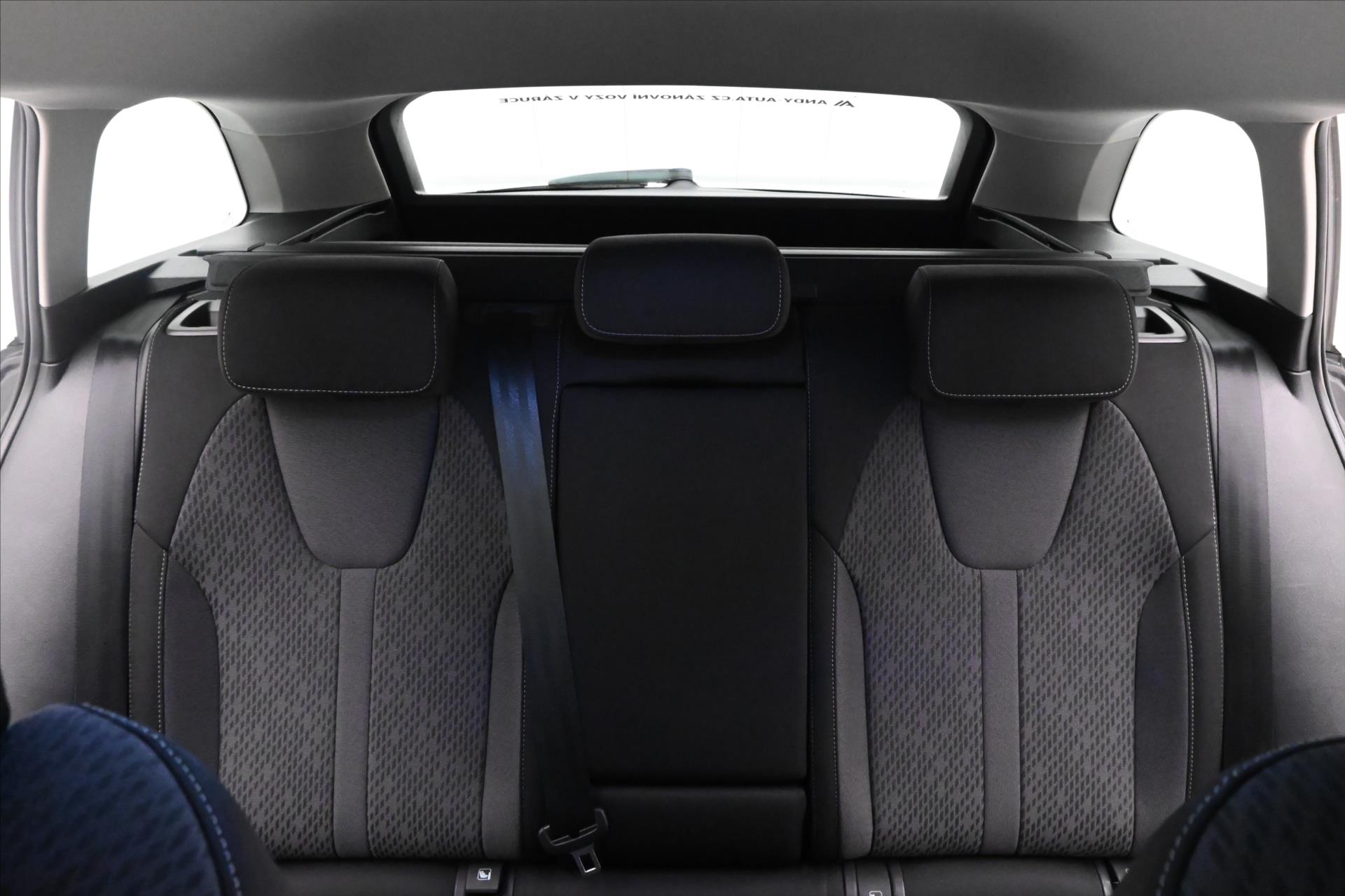 Hlavní fotografie vozu Škoda Octavia 2,0 TDI 110 kW DSG Style Záruka až 5 let (29)