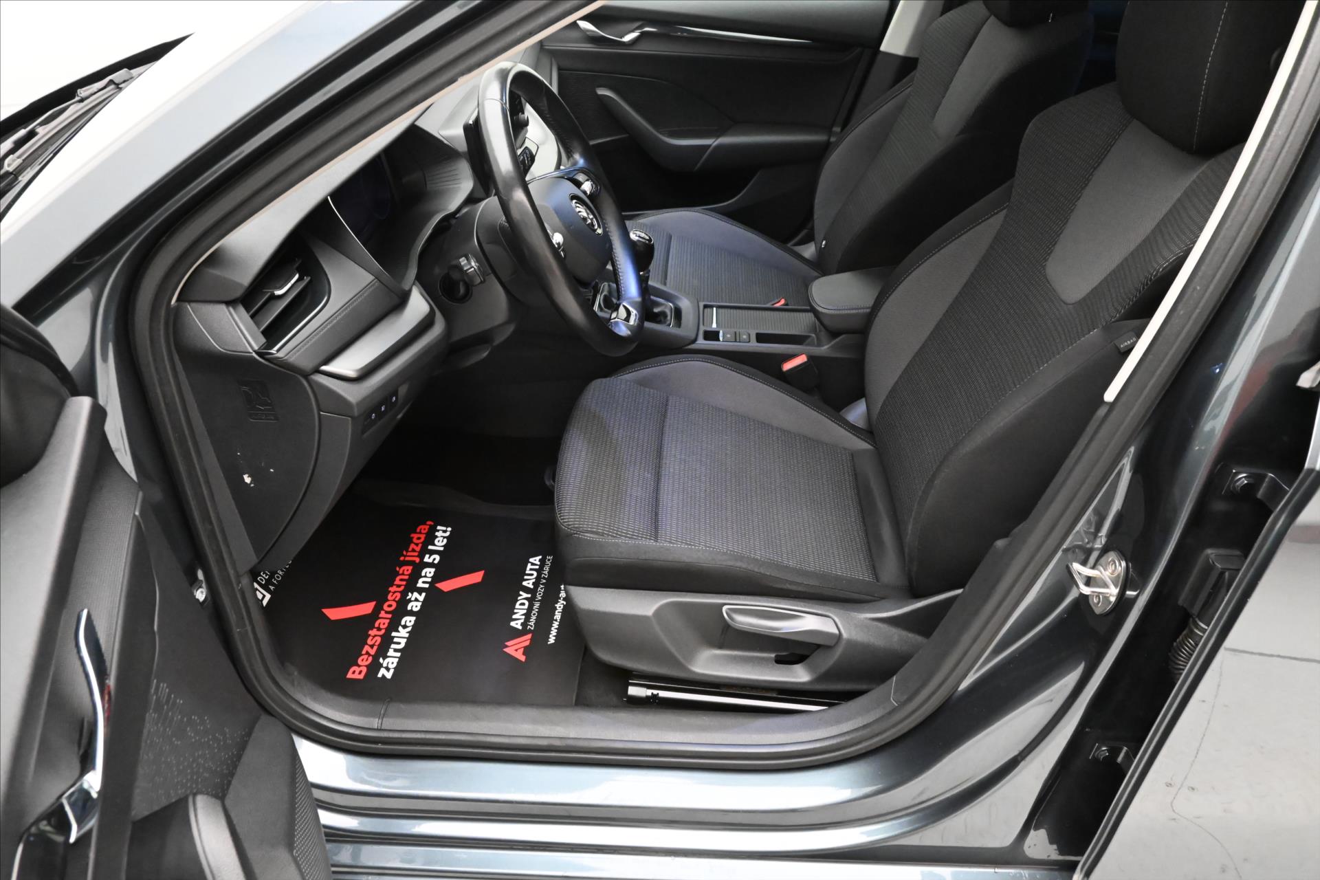 Hlavní fotografie vozu Škoda Octavia 2,0 TDI 85 kW AMBITION Záruka až 5 let (12)