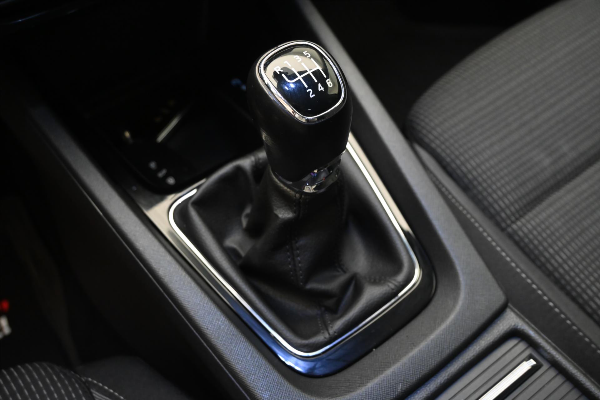 Hlavní fotografie vozu Škoda Octavia 2,0 TDI 85 kW Ambition Záruka až 5 let (23)