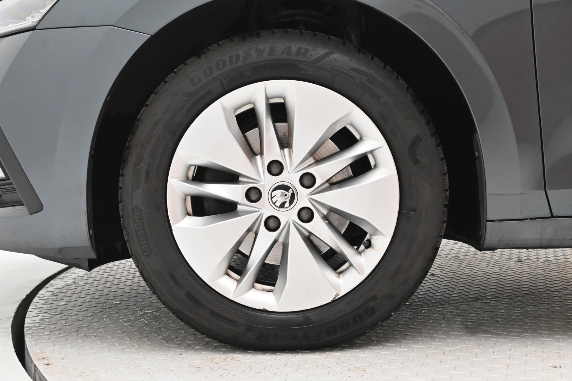 Hlavní fotografie vozu Škoda Octavia 2,0 TDI 85 kW AMBITION Záruka až 5 let (28)