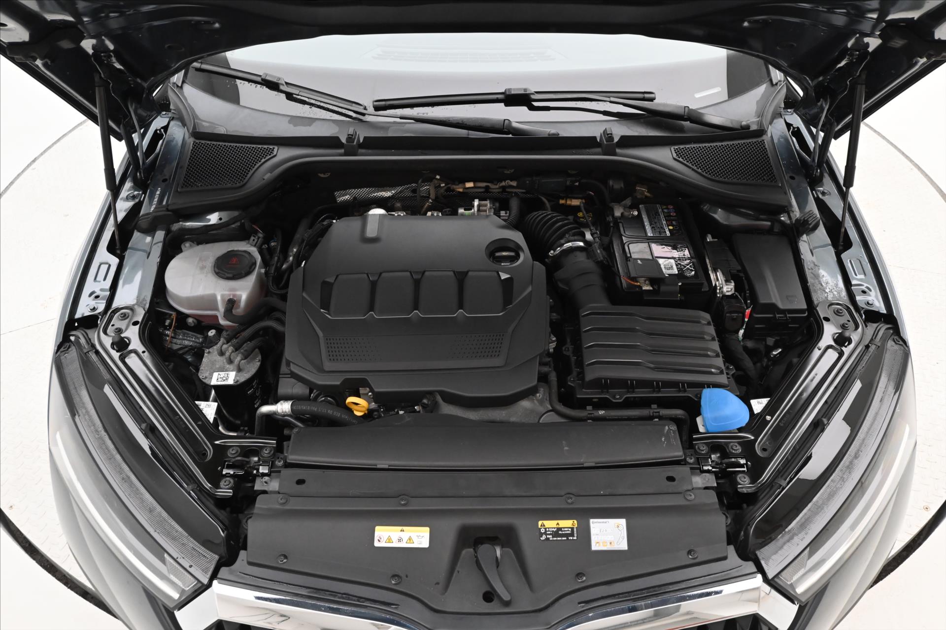 Hlavní fotografie vozu Škoda Octavia 2,0 TDI 85 kW Ambition Záruka až 5 let (9)