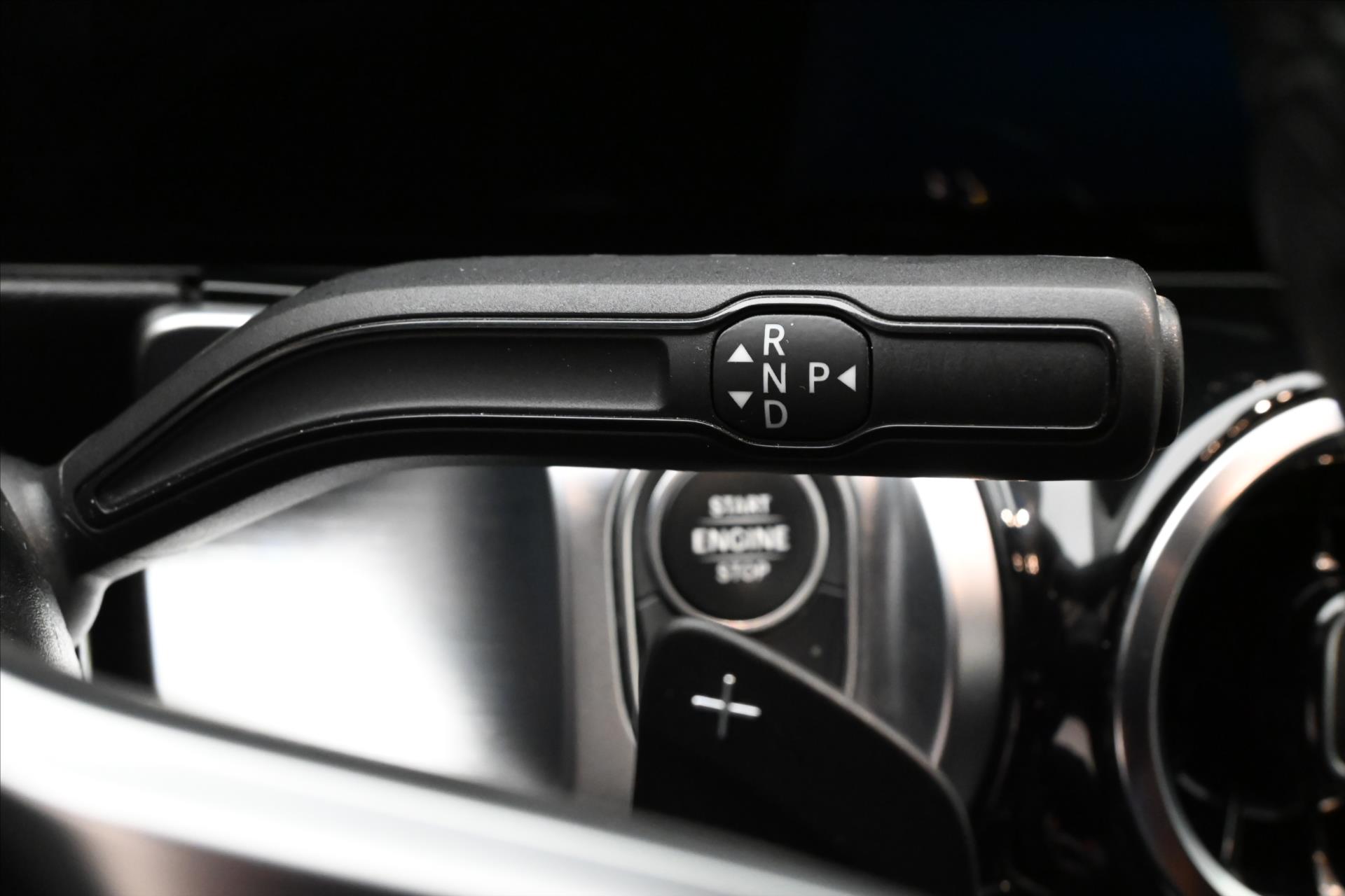 Main photo of the car Mercedes-Benz GLB 2.0 220d 140 kW 4Matic Warranty up to 5 years (22)