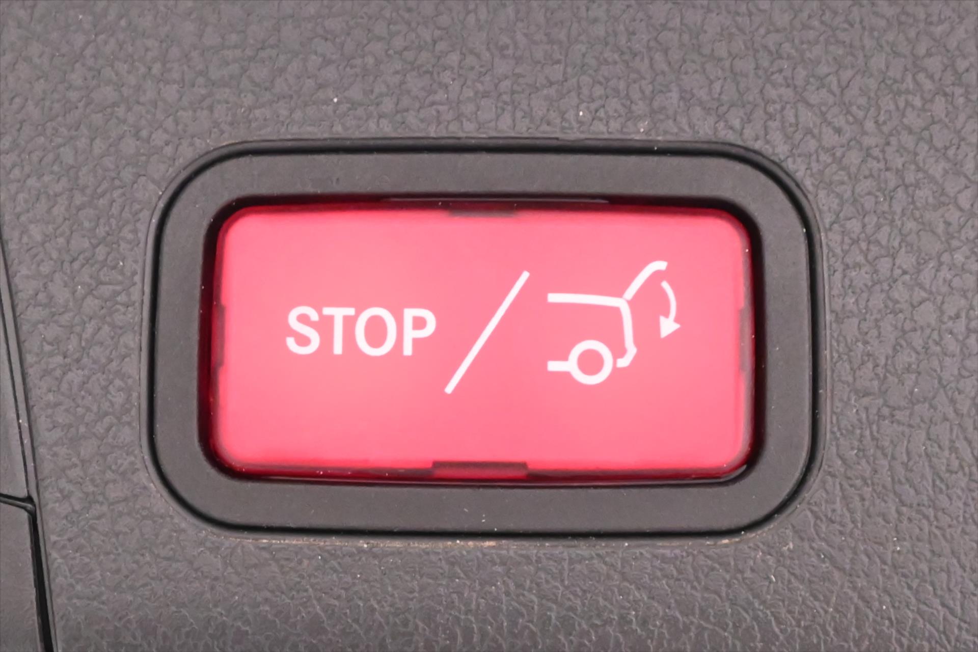 Main photo of the car Mercedes-Benz GLB 2.0 220d 140 kW 4Matic Warranty up to 5 years (26)