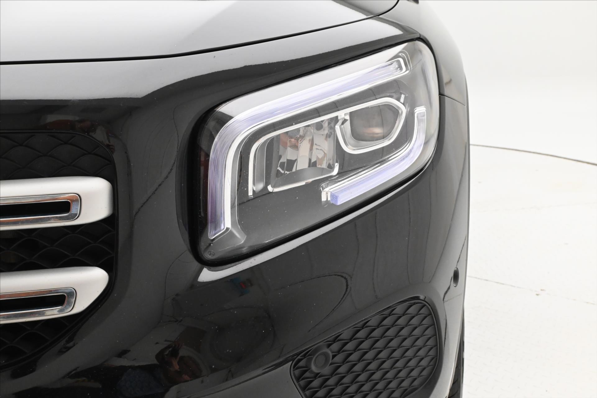 Main photo of the car Mercedes-Benz GLB 2.0 220d 140 kW 4Matic Warranty up to 5 years (29)